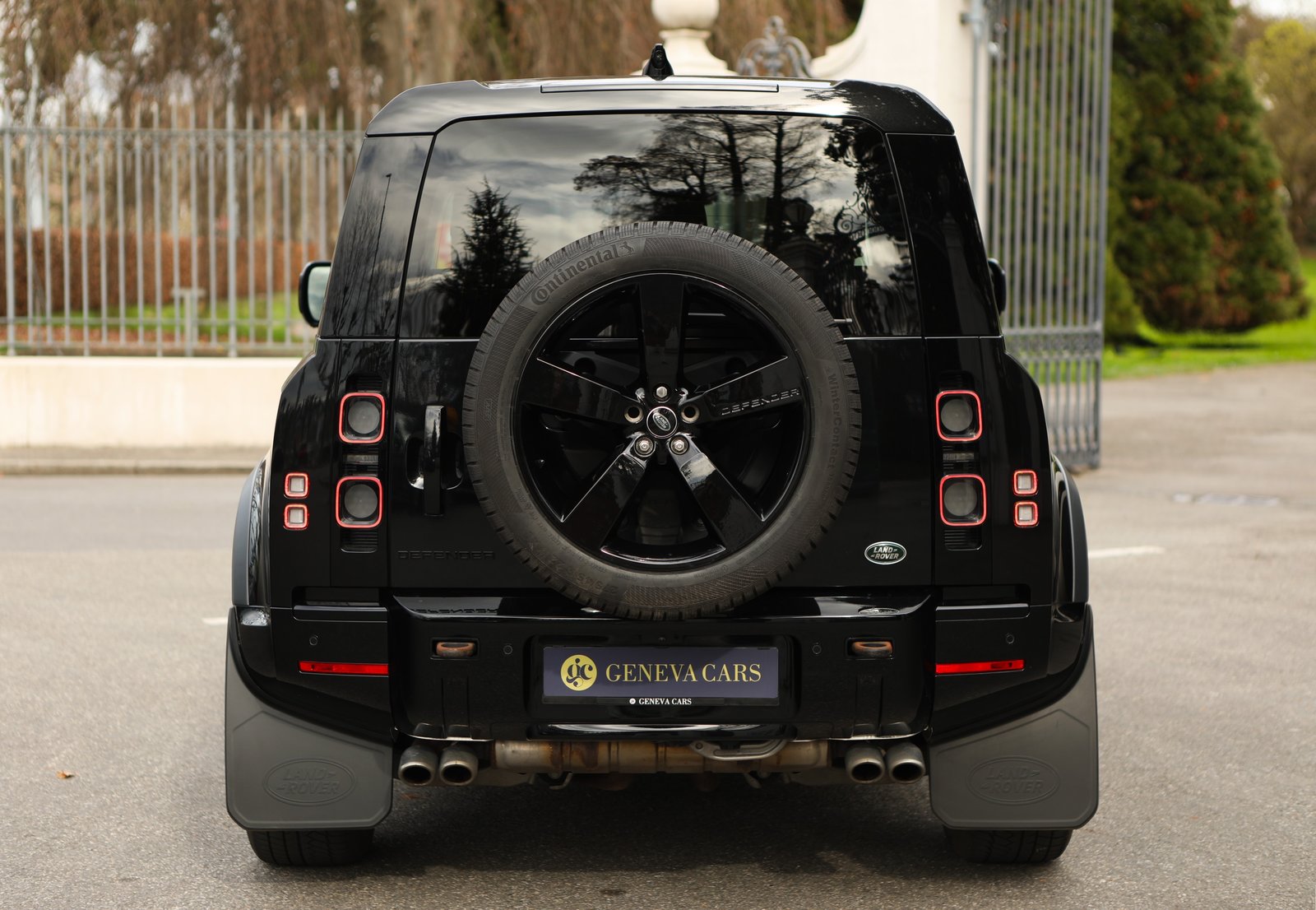 LAND ROVER Defender 90 525 V8 5.0 AT8 ( 1 owner - full optio, Petrol, Second hand / Used, Automatic - 5