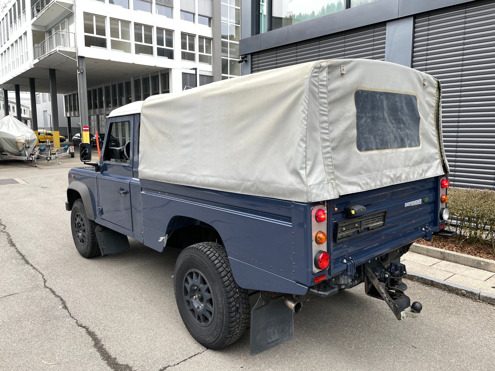 LAND ROVER Defender 110 2.4 Td4 High Capacity Pick Up, Diesel, Occasion / Utilisé, Manuelle - 3