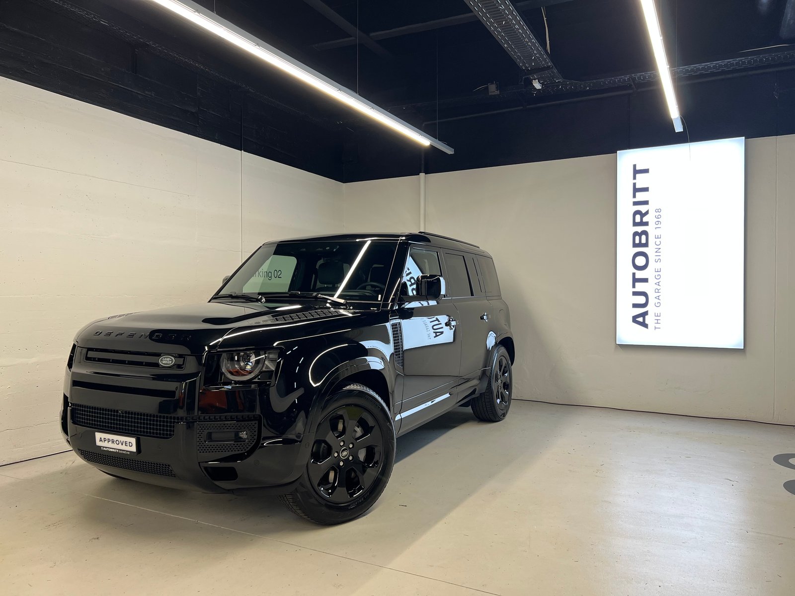 LAND ROVER Defender 110 2.0 P300e X-Dynamic HSE