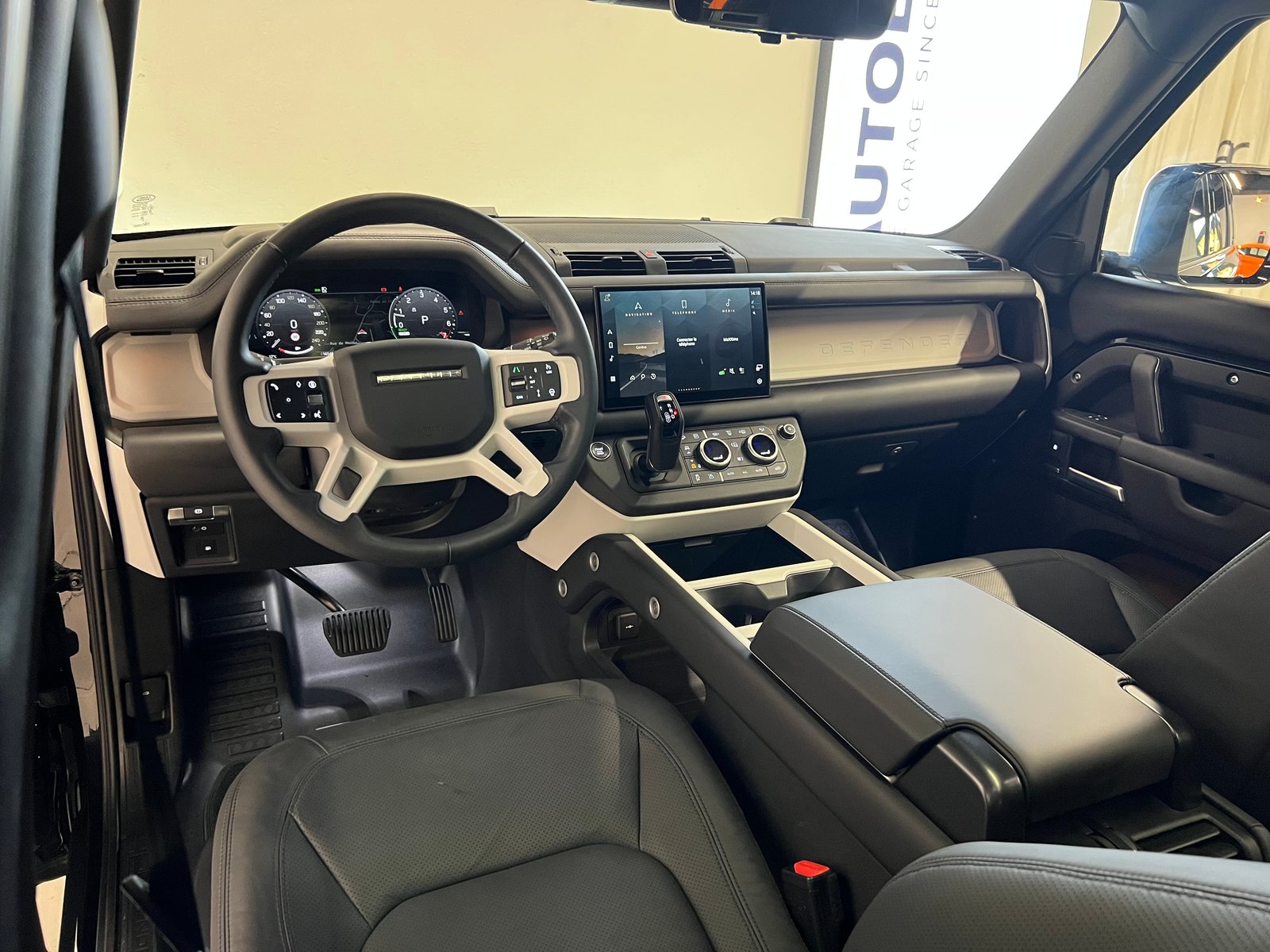 LAND ROVER Defender 110 2.0 P300e X-Dynamic HSE, Hybride Rechargeable Essence/Électricité, Occasion / Utilisé, Automatique - 3
