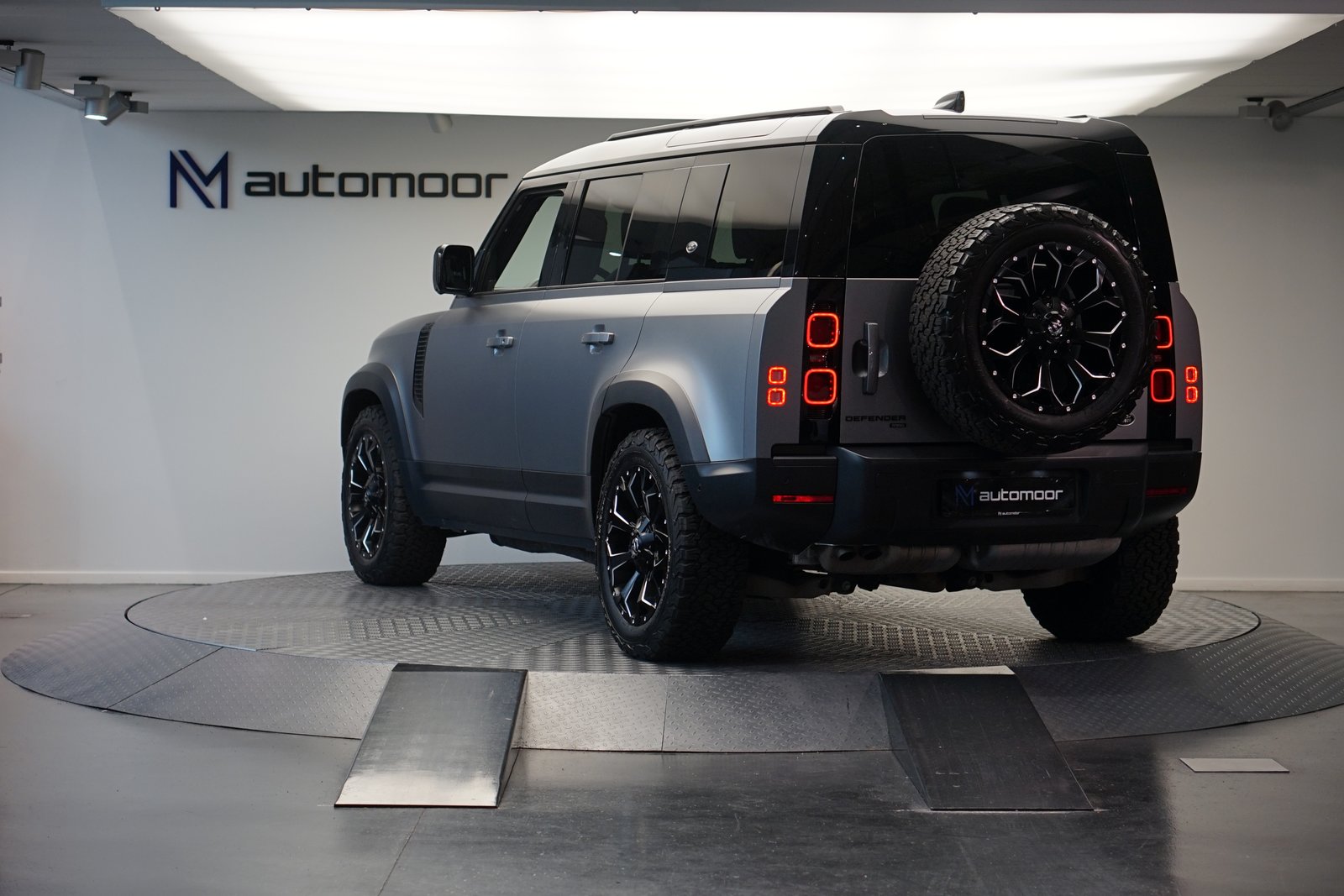LAND ROVER Defender 110 3.0 D I6 300 HSE AWD AT8 *Fuel Offro, Mild-Hybrid Diesel/Elektro, Occasion / Gebraucht, Automatik - 7