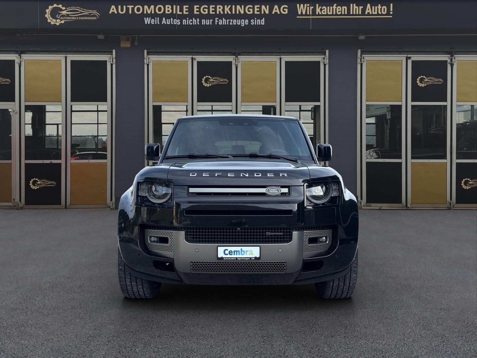 LAND ROVER Defender 110 3.0 I6 X-Dynamic HSE, Mild-Hybrid Petrol/Electric, Second hand / Used, Automatic - 2
