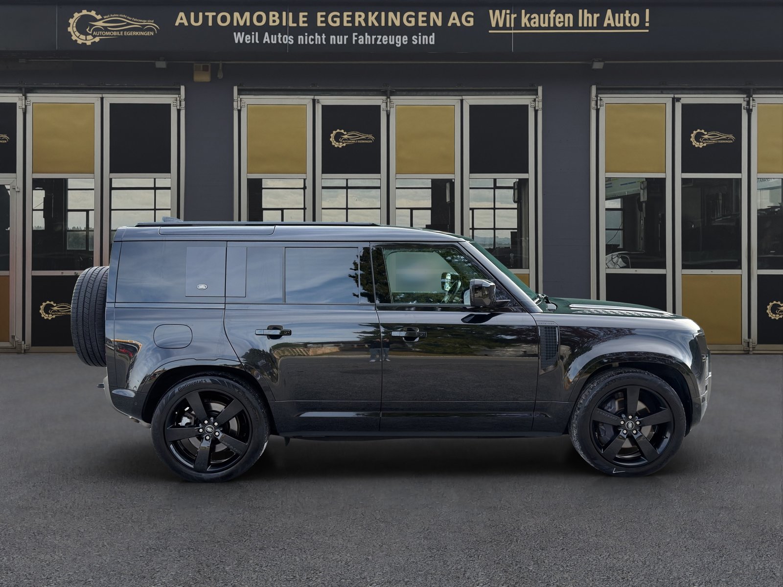 LAND ROVER Defender 110 3.0 I6 X-Dynamic HSE, Mild-Hybrid Petrol/Electric, Second hand / Used, Automatic - 4