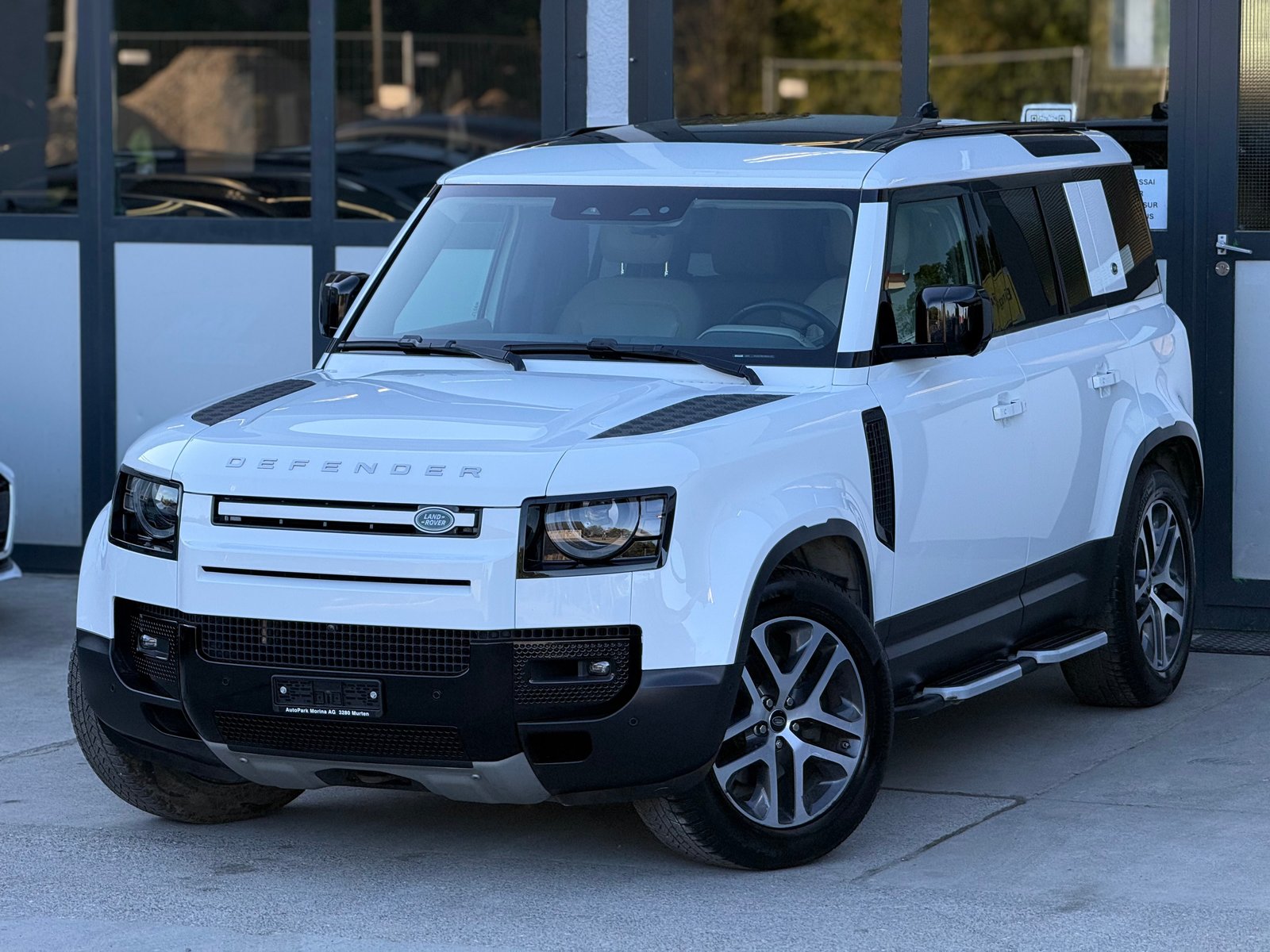 LAND ROVER Defender 110 3.0 D I6 250 HSE AWD AT8