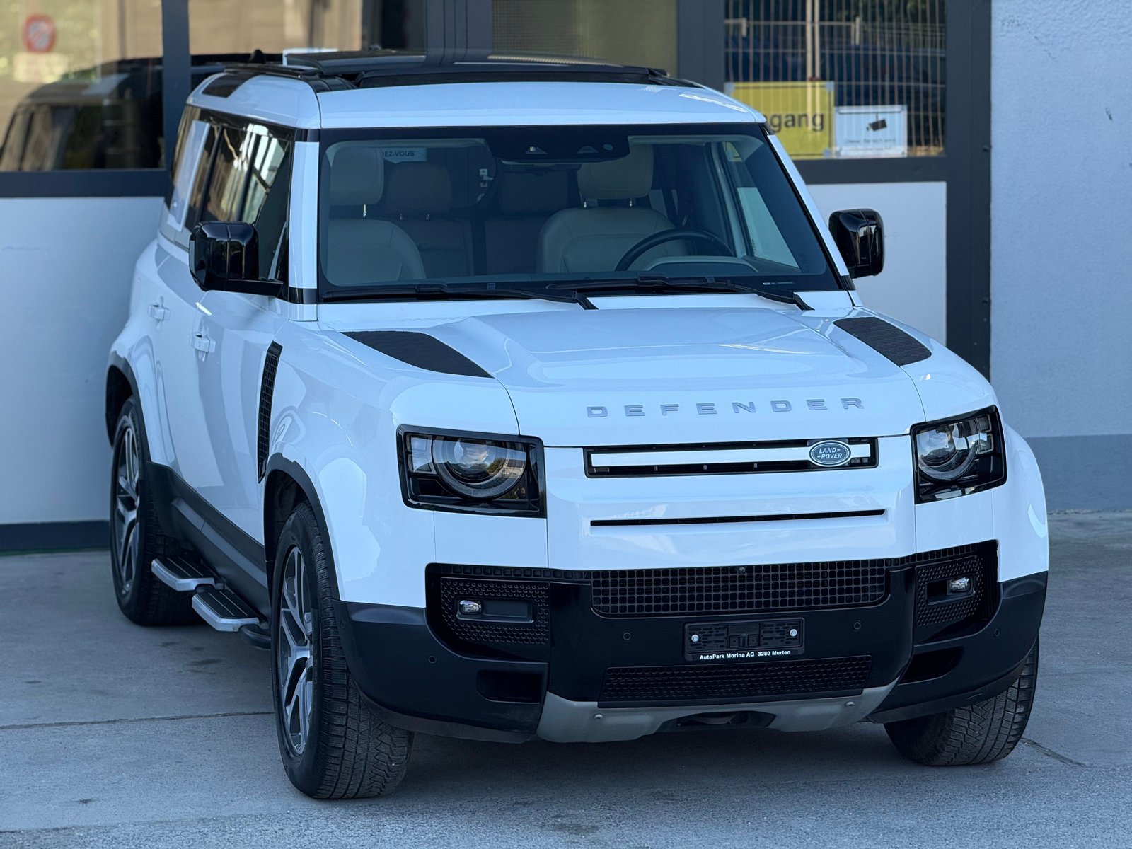 LAND ROVER Defender 110 3.0 D I6 250 HSE AWD AT8, Mild-Hybrid Diesel/Electric, Second hand / Used, Automatic - 4