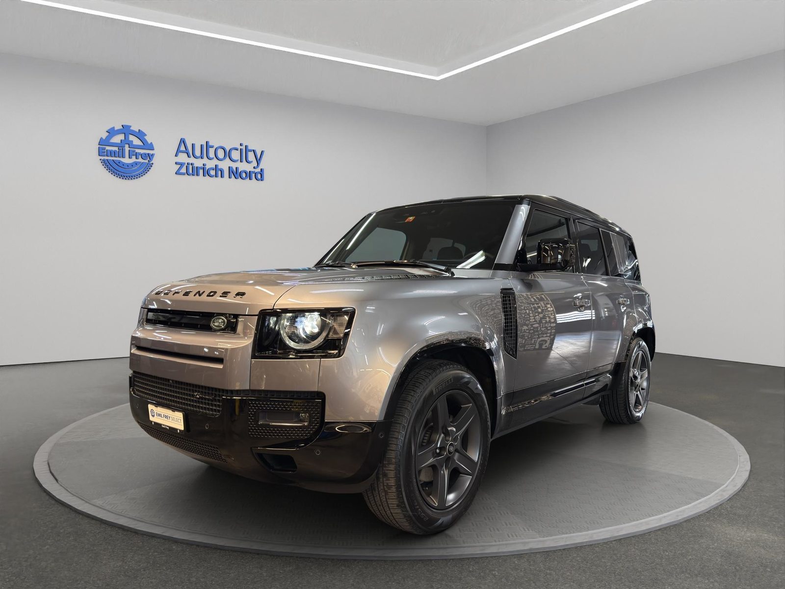 LAND ROVER Defender 110 3.0 D I6 X-Dynamic SE