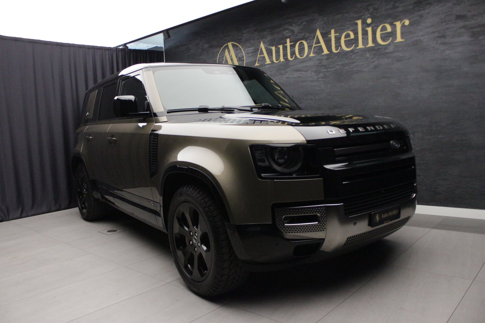 LAND ROVER Defender 110 P400 I6 X 3.0 AT8