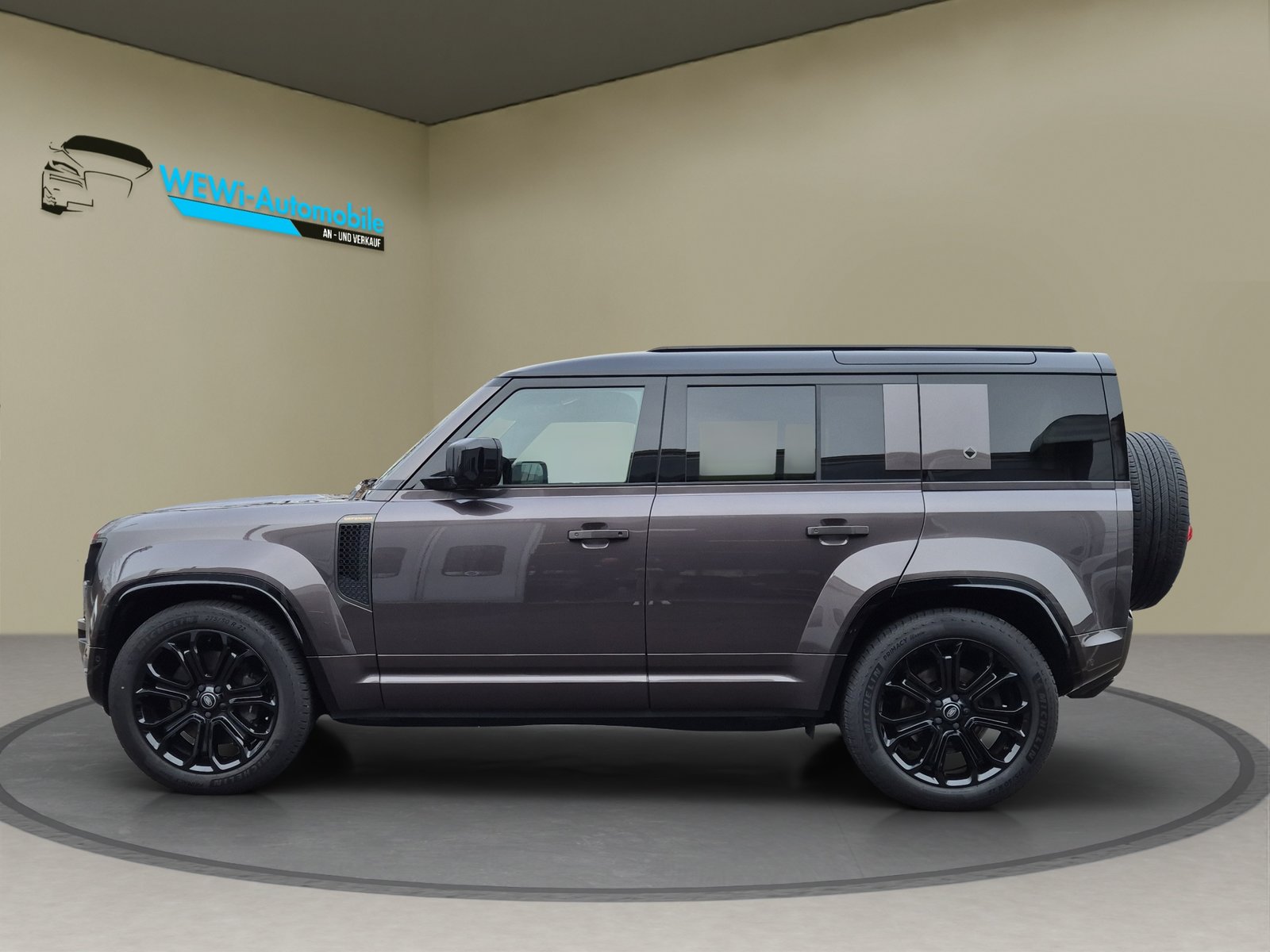 LAND ROVER Defender 110 635 V8 4.4 Octa AT8, Petrol, Second hand / Used, Automatic - 4