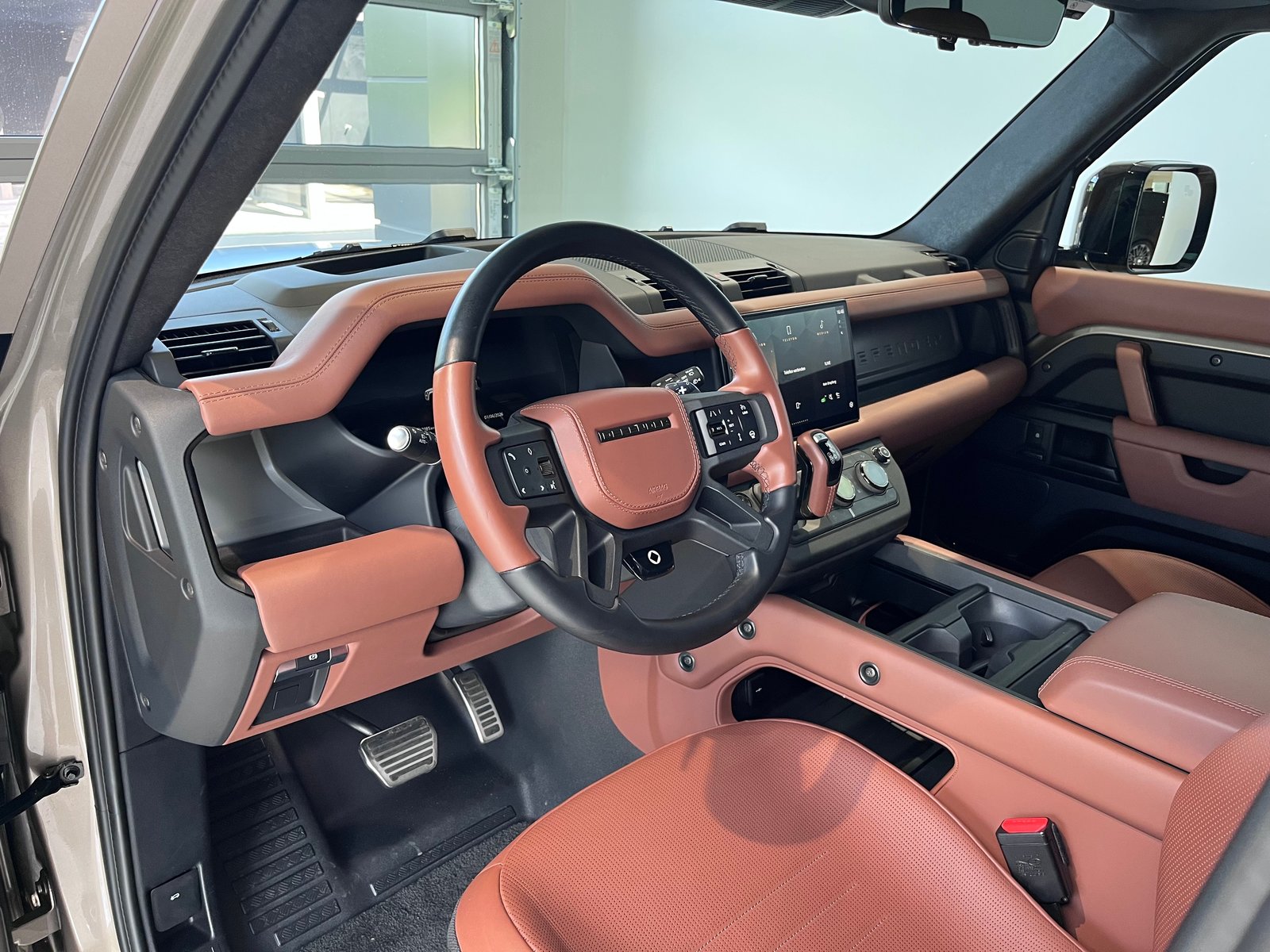 LAND ROVER Defender 110 4.4 V8 OCTA, Occasion / Utilisé, Automatique - 5
