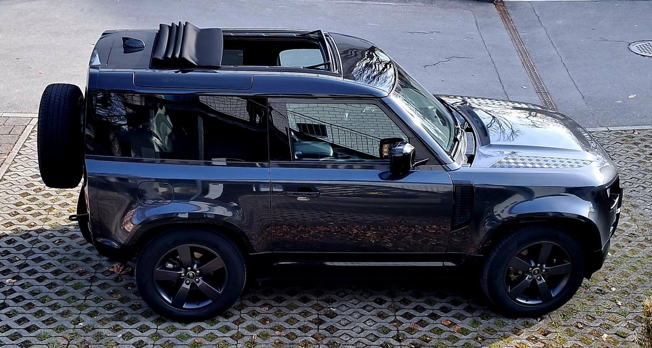LAND ROVER Defender 90 3.0 D I6 250 SE