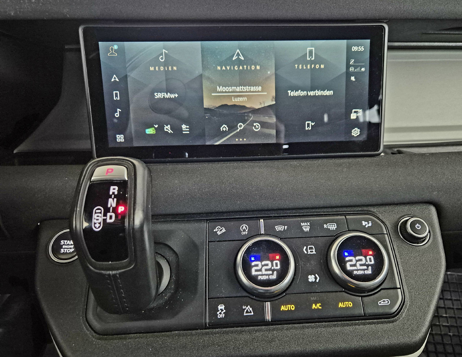 LAND ROVER Defender 90 3.0 D I6 250 SE, Mild-Hybrid Diesel/Electric, Second hand / Used, Automatic - 7