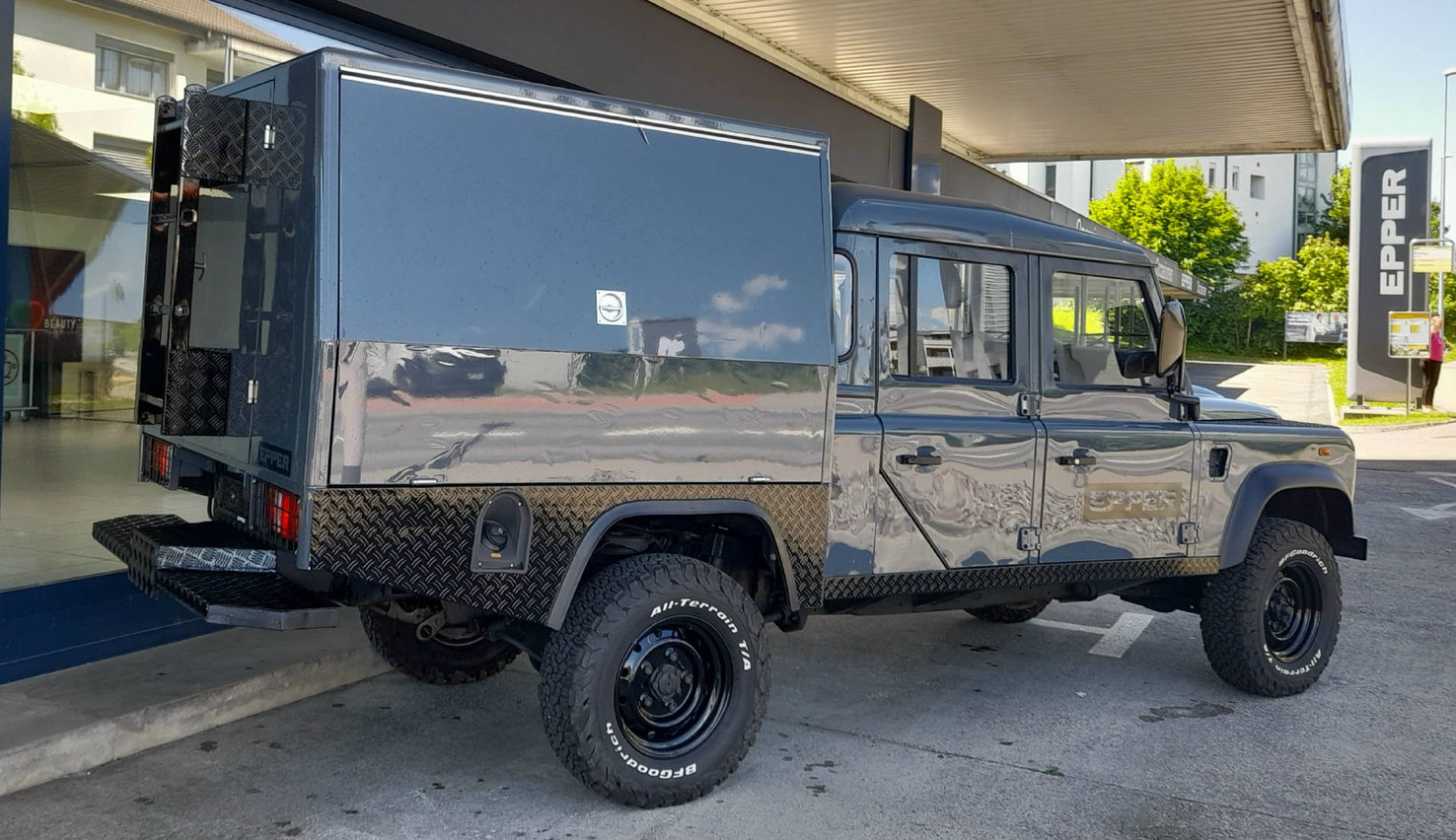 LAND ROVER Defender 130 Doppelkabine Pickup 2.4 TD4, Diesel, Second hand / Used, Manual - 3