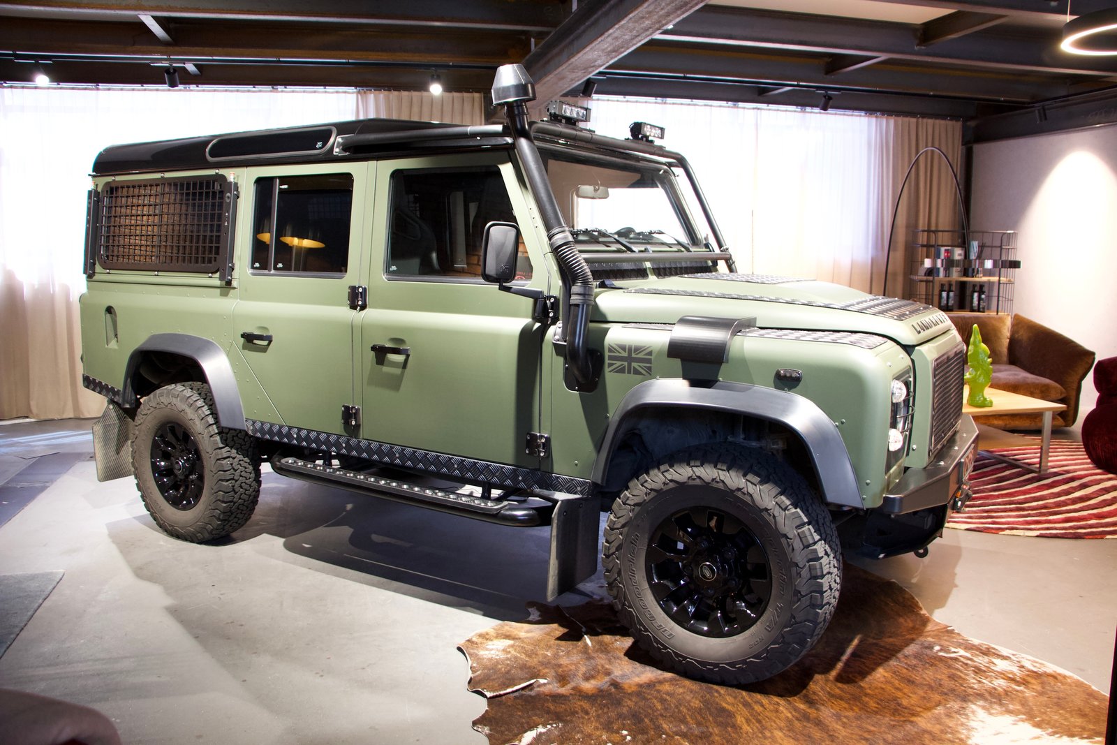 LAND ROVER Defender 110 2.4 Td4 Station Wagon AVUS, Diesel, Occasioni / Usate, Manuale - 2