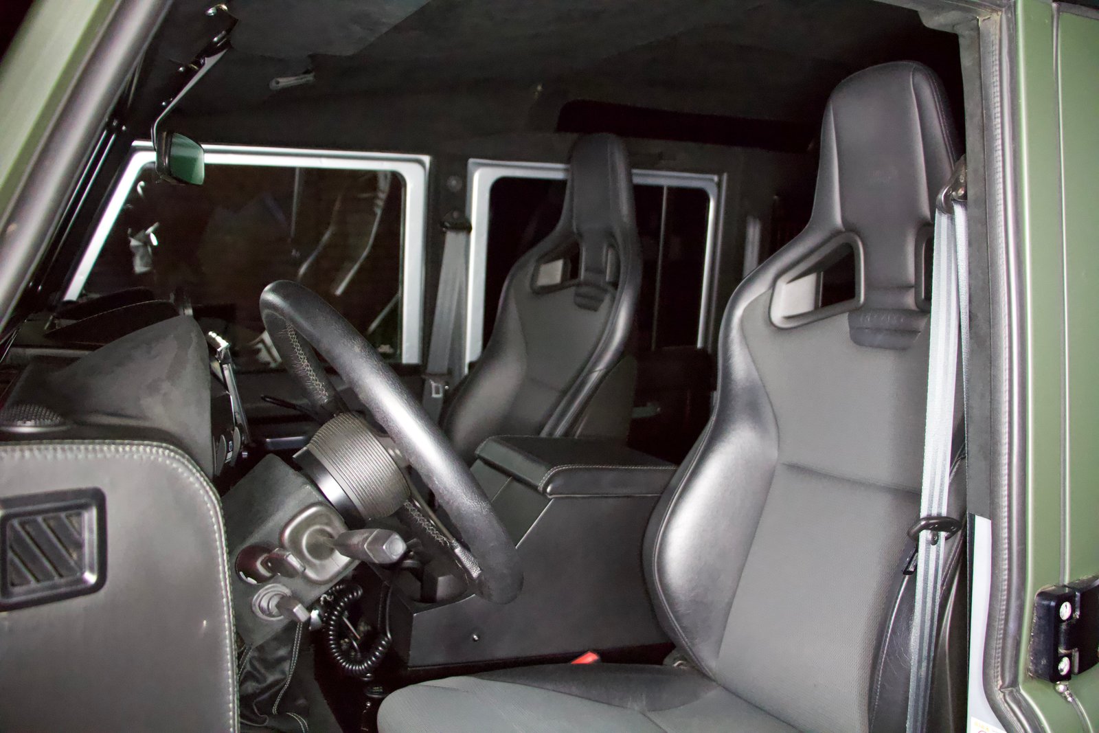 LAND ROVER Defender 110 2.4 Td4 Station Wagon AVUS, Diesel, Occasioni / Usate, Manuale - 5