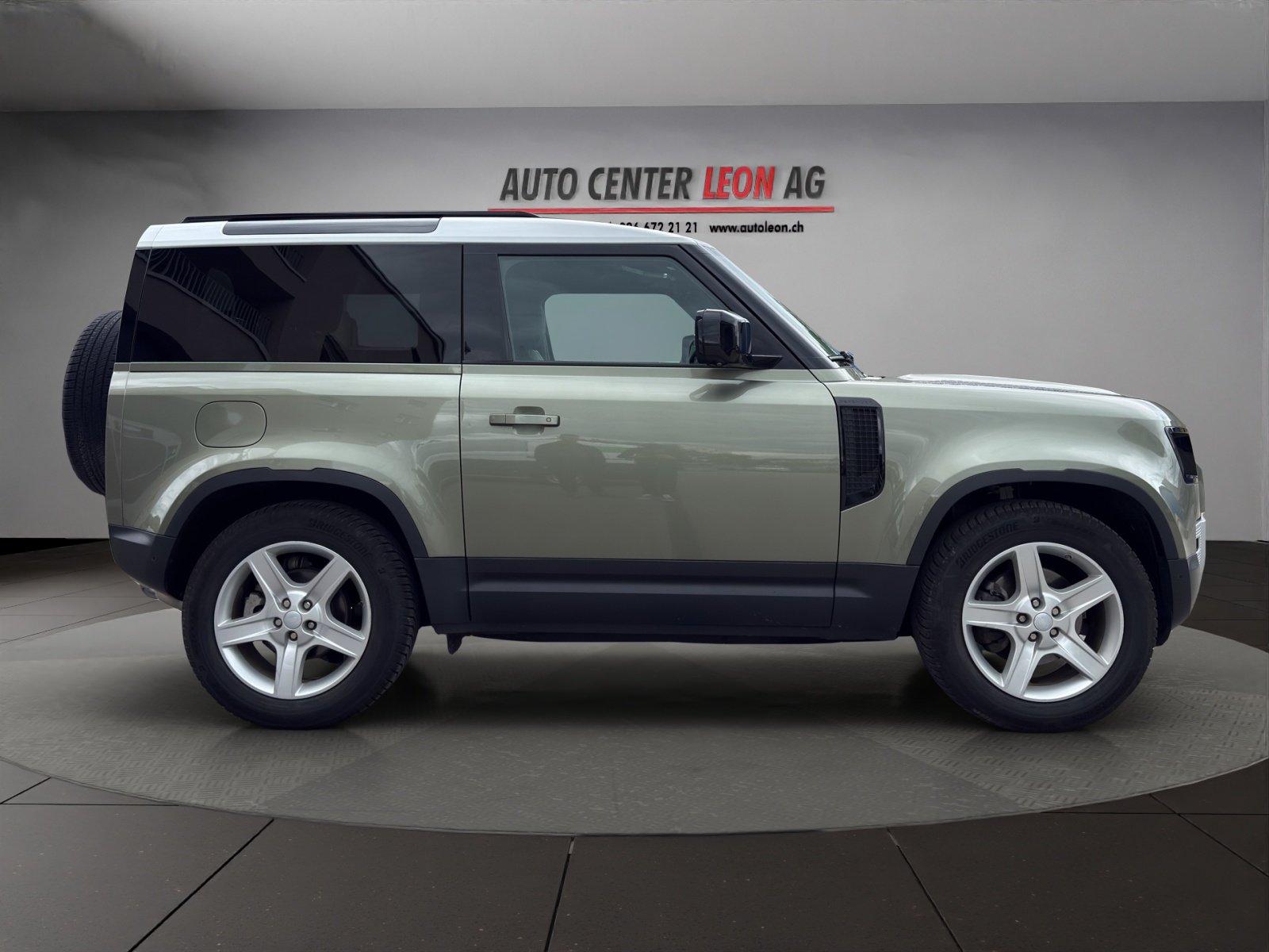 LAND ROVER Defender 90 3.0D I6 250 SE AT8, Diesel, Occasioni / Usate, Automatico - 7