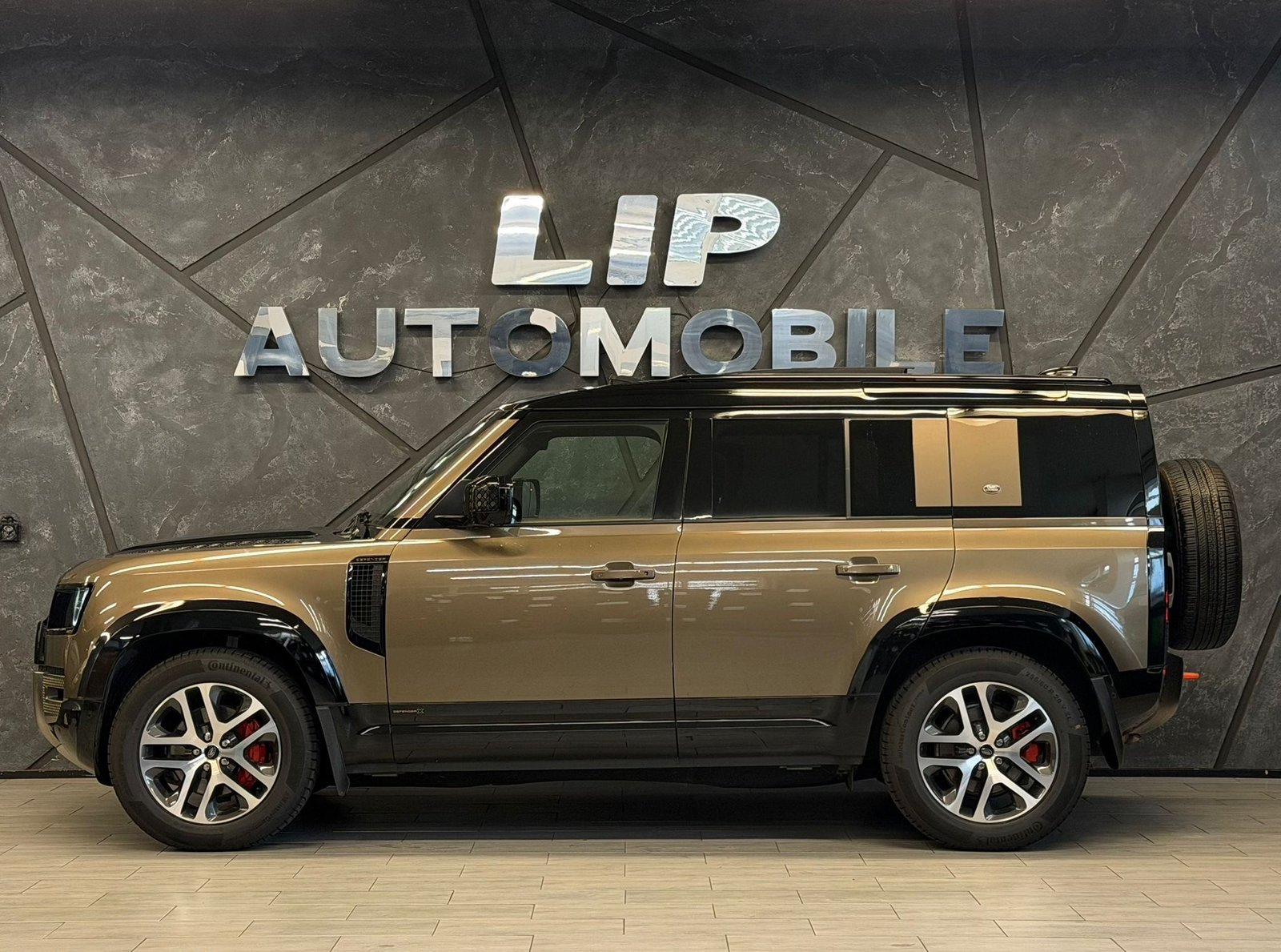 LAND ROVER Defender 110 3.0 D I6 300 X-Dynamic HSE AWD AT8 F, Mild-Hybrid Diesel/Elektro, Occasion / Gebraucht, Automatik - 5