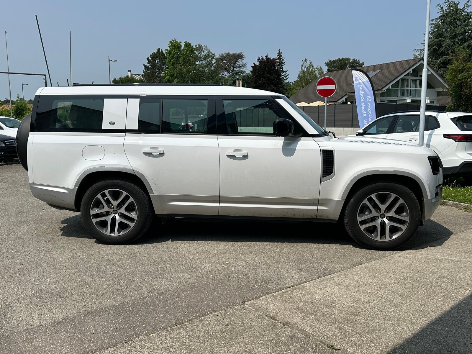 LAND ROVER Defender 130 3.0 D I6 300 SE AWD AT8, Mild-Hybrid Diesel/Electric, Second hand / Used, Automatic - 5