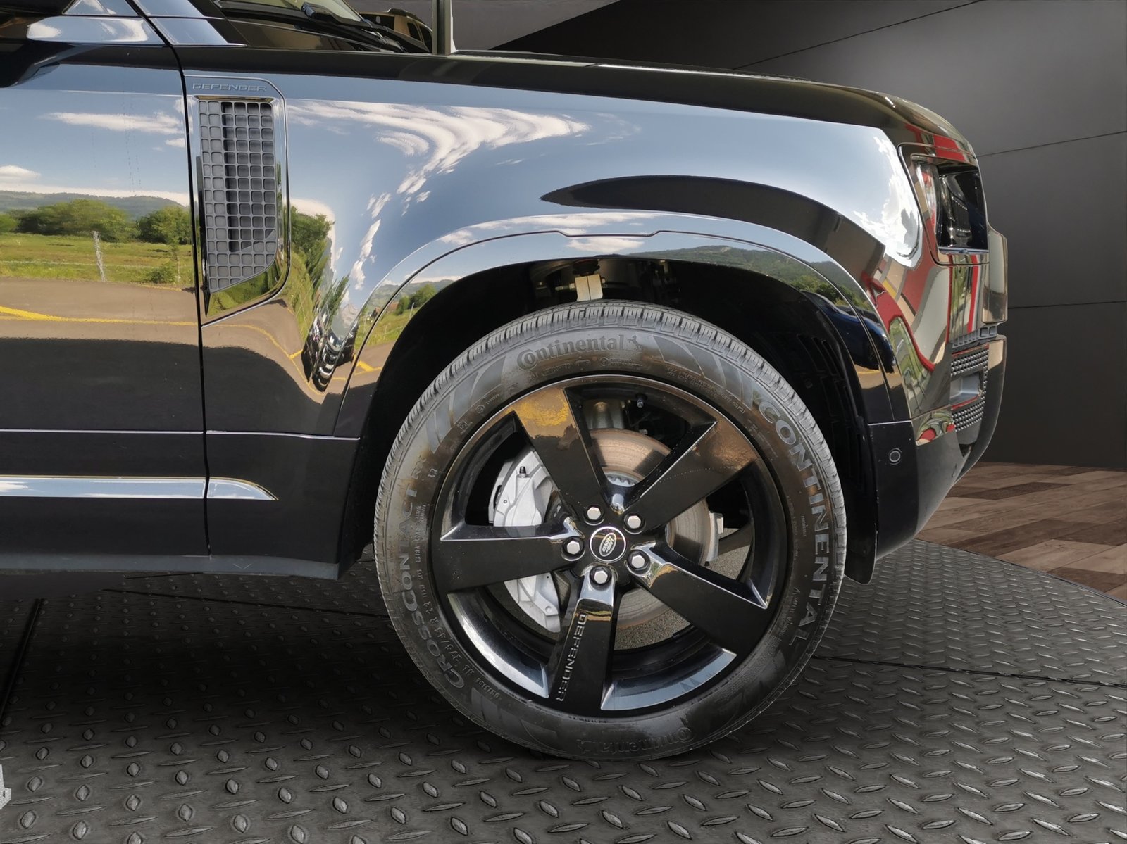 LAND ROVER Defender 110 3.0 D I6 300 X-Dynamic SE AWD AT8, Mild-Hybrid Diesel/Elektro, Occasion / Gebraucht, Automatik - 4