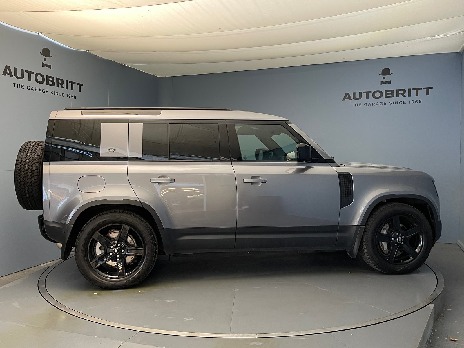 LAND ROVER Defender 110 3.0 D I6 300 SE, Hybride Léger Diesel/Électricité, Occasion / Utilisé, Automatique - 3