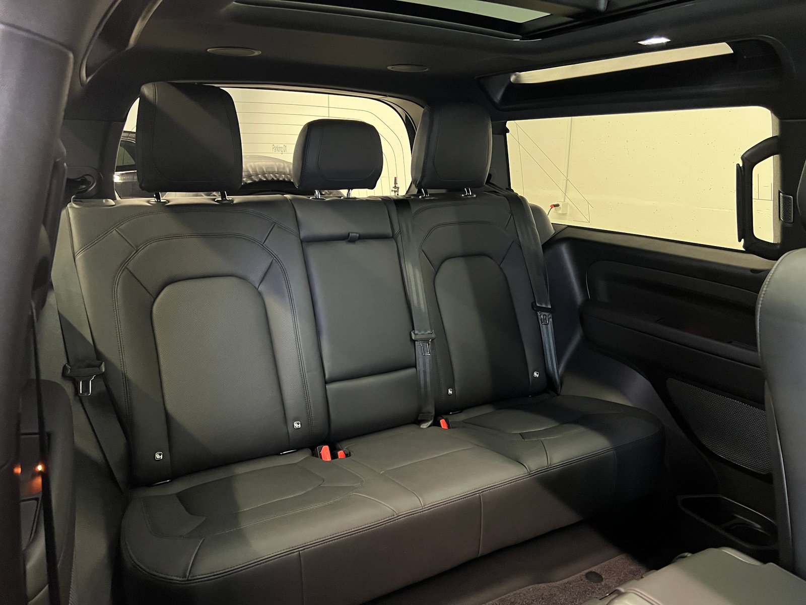 LAND ROVER Defender 90 5.0 V8 SC, Essence, Occasion / Utilisé, Automatique - 7