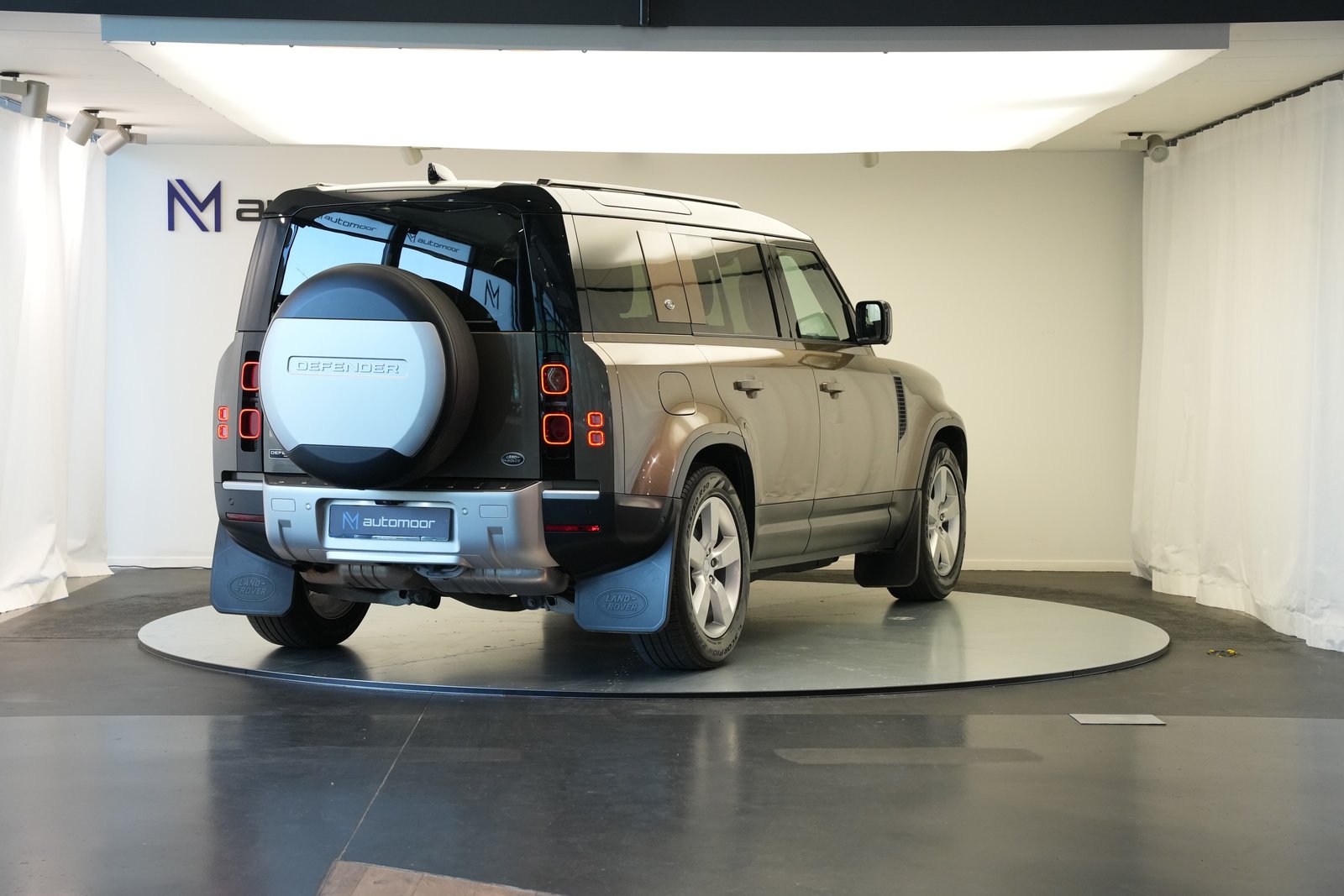 LAND ROVER Defender 110 D240 SD4 First Edition AT8 *CH-Fahrz, Diesel, Occasion / Utilisé, Automatique - 5