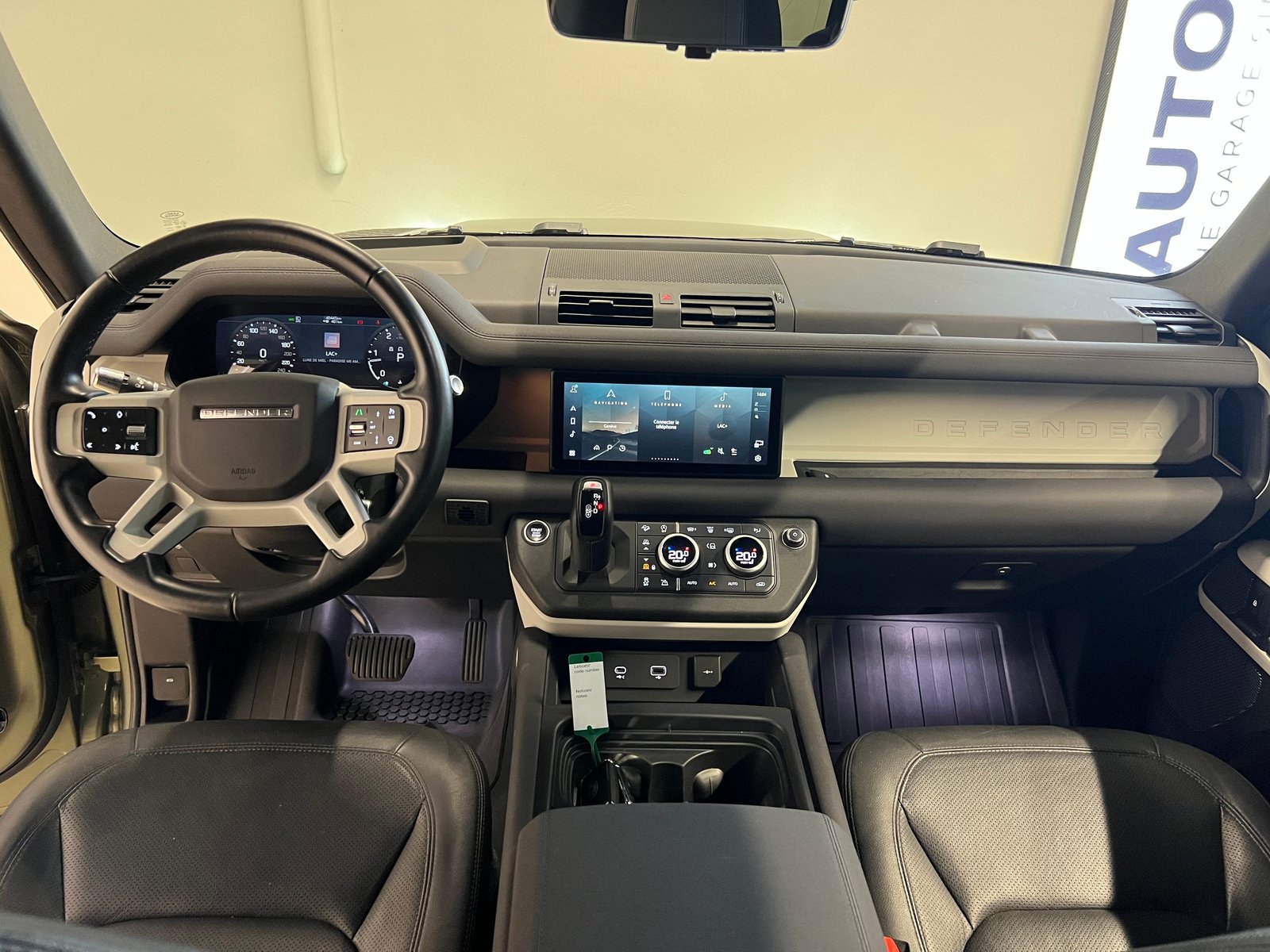 LAND ROVER Defender 90 3.0 D I6 250 SE, Hybride Léger Diesel/Électricité, Occasion / Utilisé, Automatique - 3