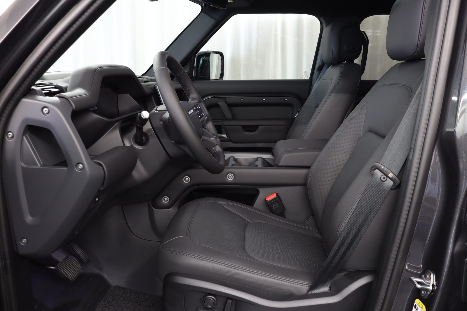 LAND ROVER Defender 110 3.0 D I6 300 X-Dynamic HSE, Mild-Hybrid Diesel/Electric, Second hand / Used, Automatic - 2