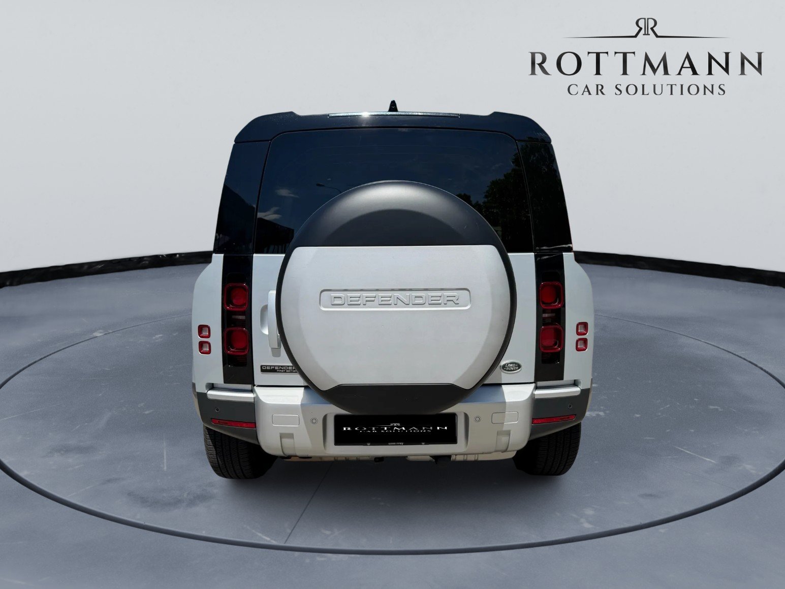 LAND ROVER Defender 110 3.0 D I6 250 First Edition AWD AT8, Mild-Hybrid Diesel/Electric, Second hand / Used, Automatic - 6