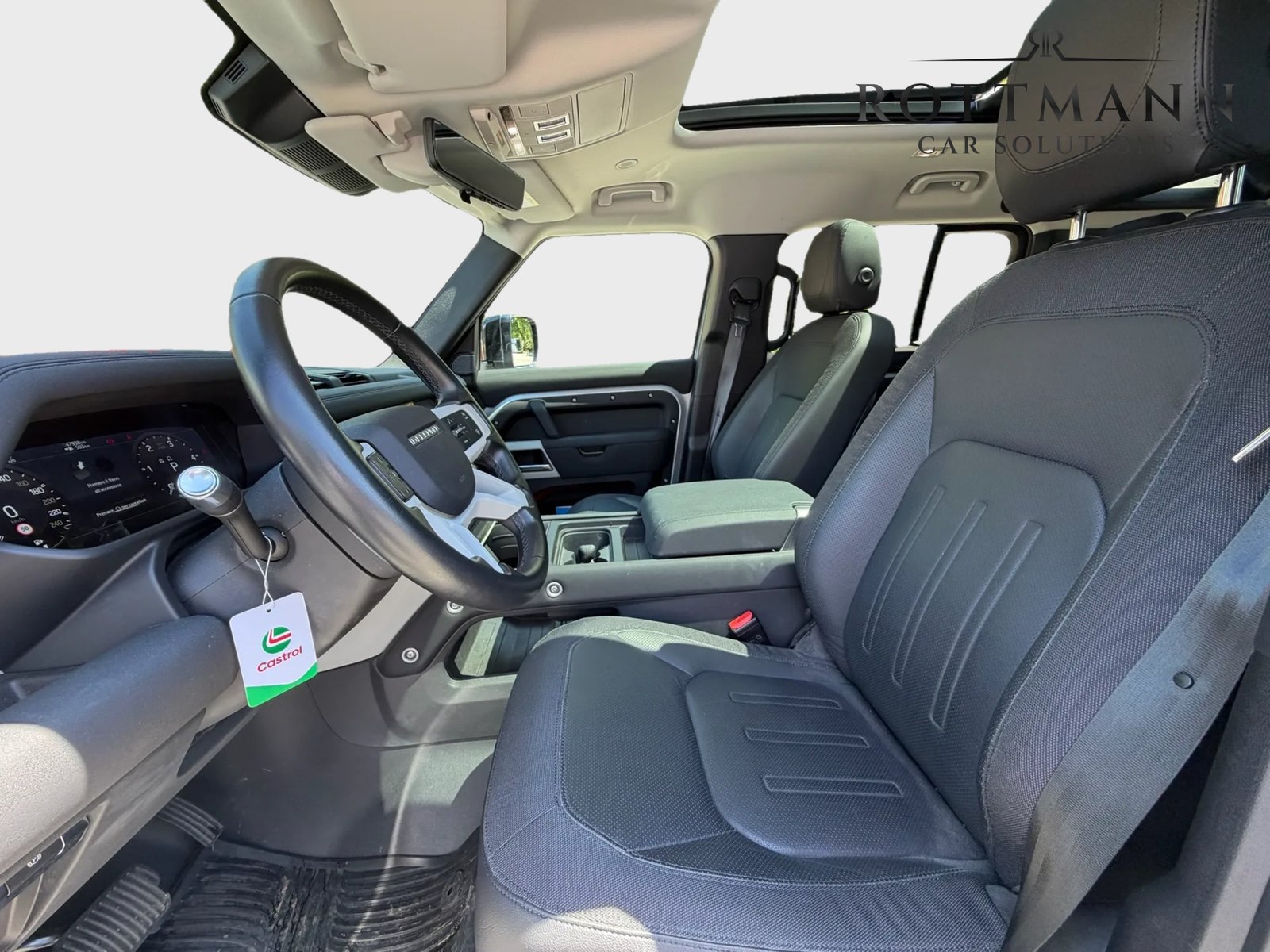 LAND ROVER Defender 110 3.0 D I6 250 First Edition AWD AT8, Mild-Hybrid Diesel/Electric, Second hand / Used, Automatic - 7