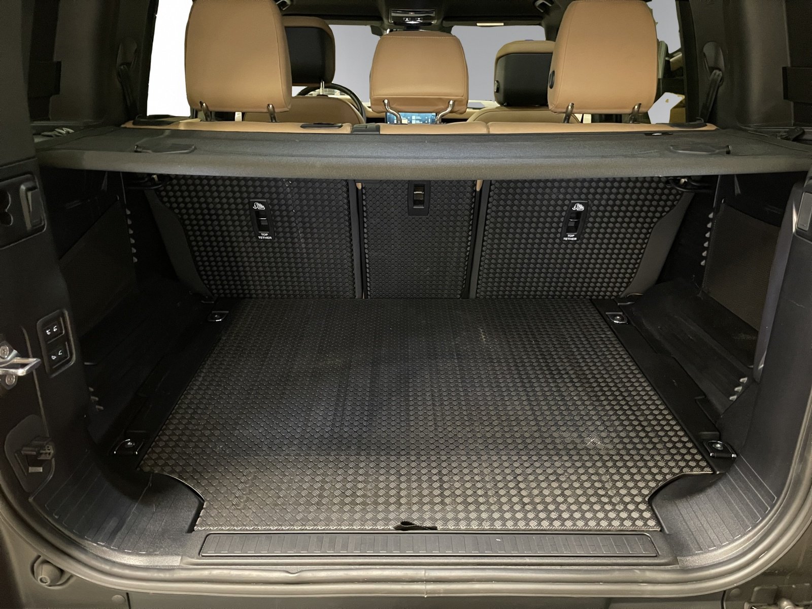 LAND ROVER Defender 110 3.0 D I6 300 X-Dynamic HSE AWD AT8, Hybride Léger Diesel/Électricité, Occasion / Utilisé, Automatique - 6