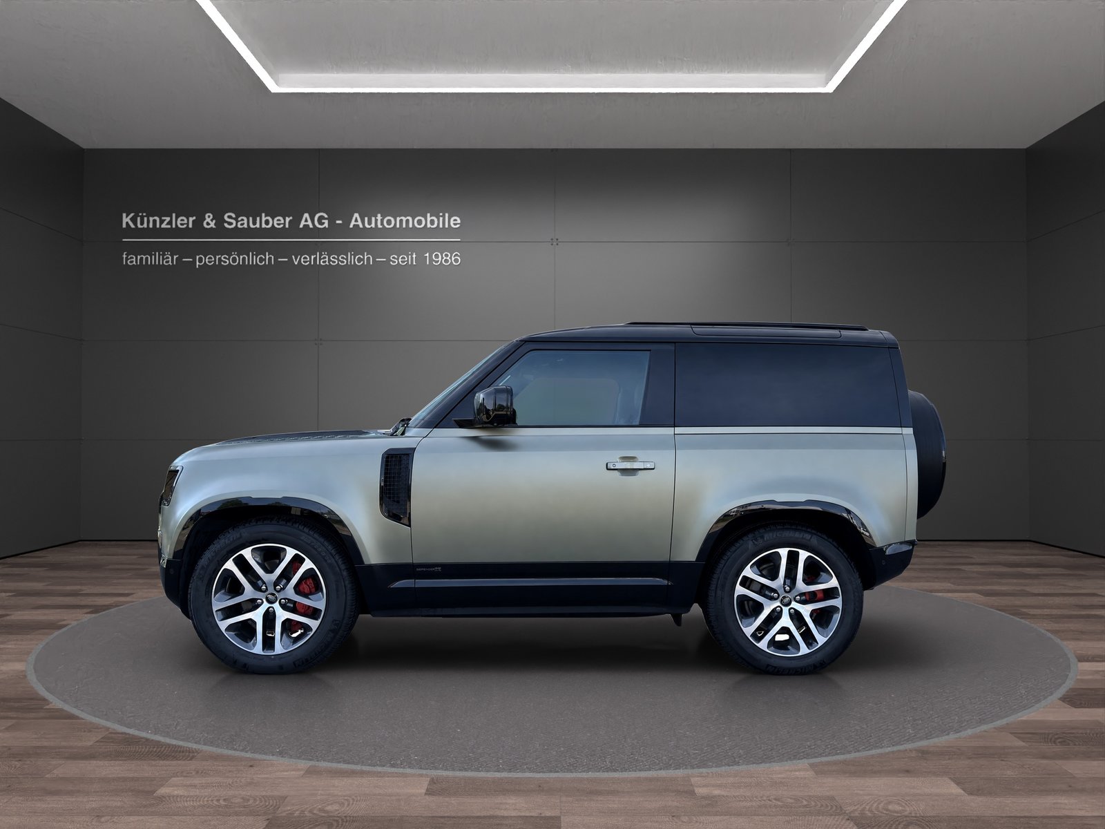 LAND ROVER Defender 90 3.0D I6 300 X AT8, Diesel, Occasion / Utilisé, Automatique - 2
