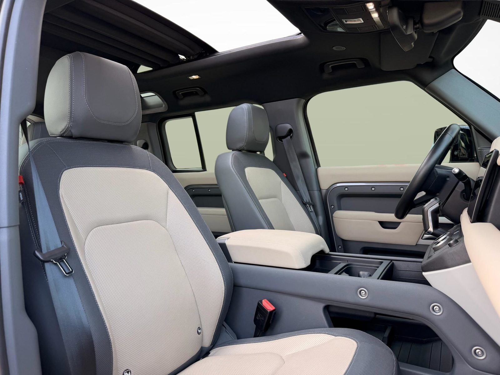 LAND ROVER Defender 110 3.0 D I6 200 X-Dynamic SE, Mild-Hybrid Diesel/Electric, Second hand / Used, Automatic - 4
