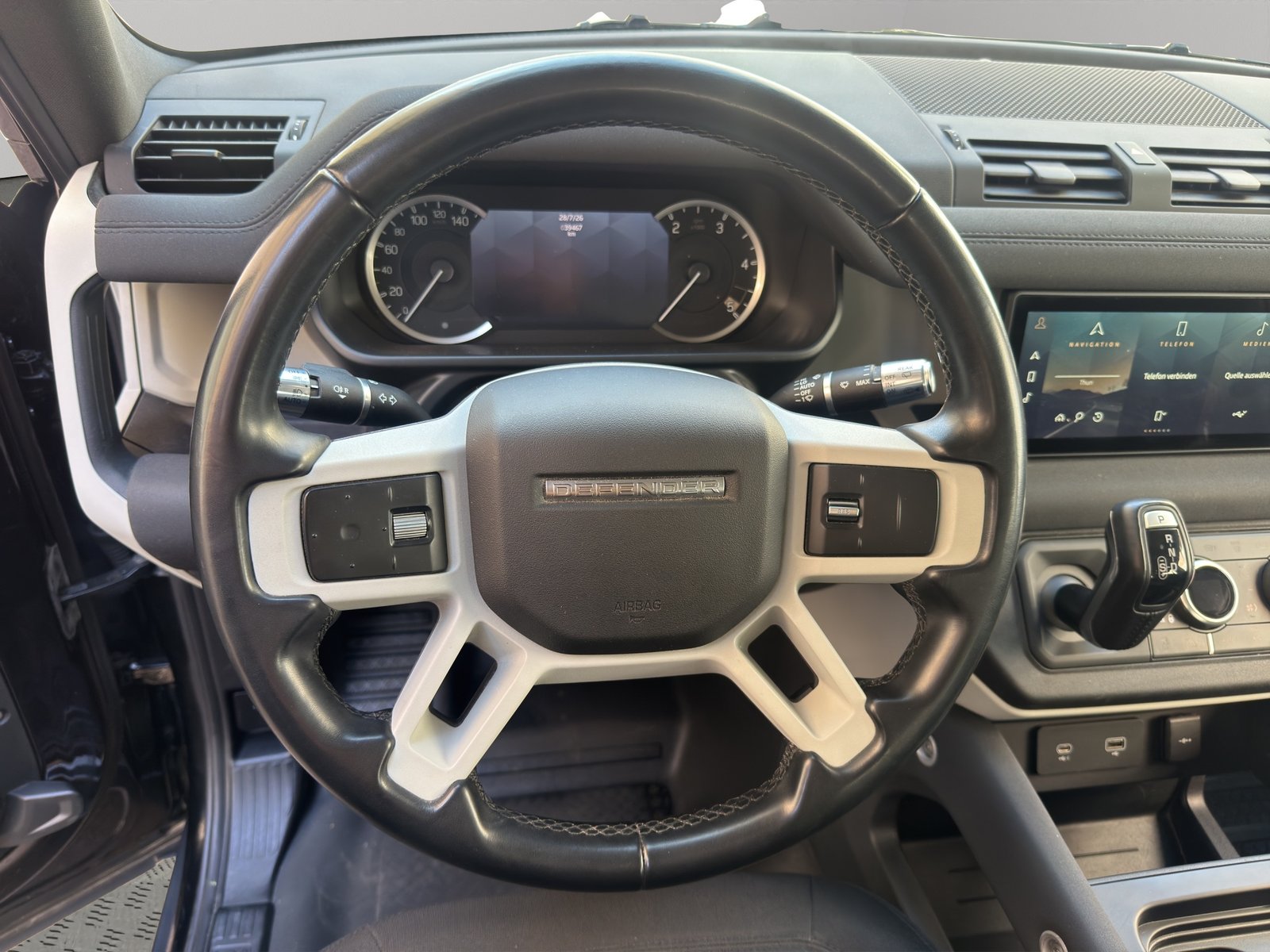 LAND ROVER Defender 110 3.0 D I6 200, Mild-Hybrid Diesel/Elektro, Occasion / Gebraucht, Automatik - 6