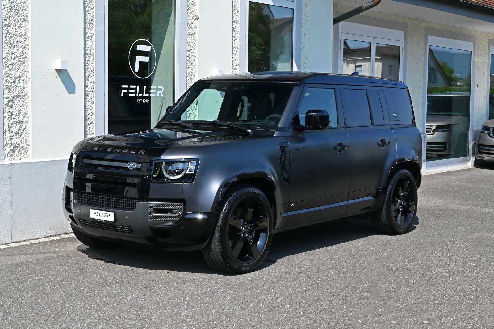 LAND ROVER Defender 110 525 V8 5.0 Carpathian Edition AT8