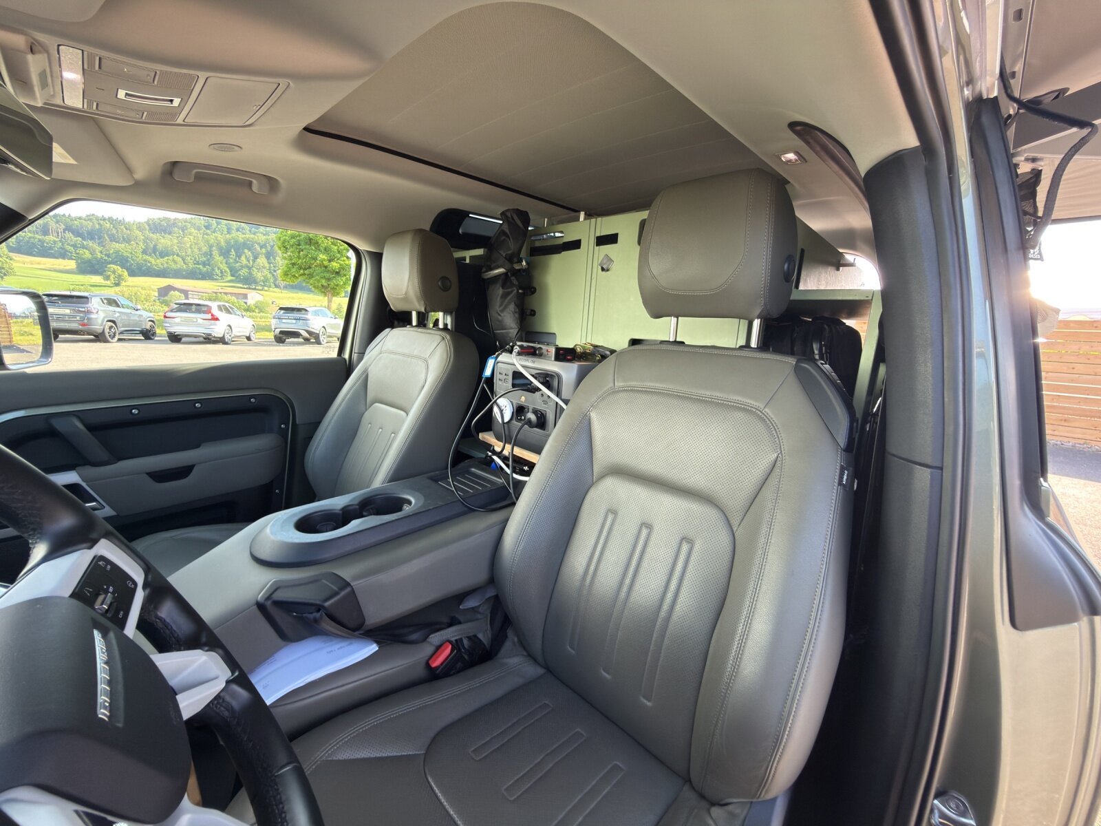 LAND ROVER Defender 90 3.0 D I6 250 First Edition, Mild-Hybrid Diesel/Electric, Second hand / Used, Automatic - 6