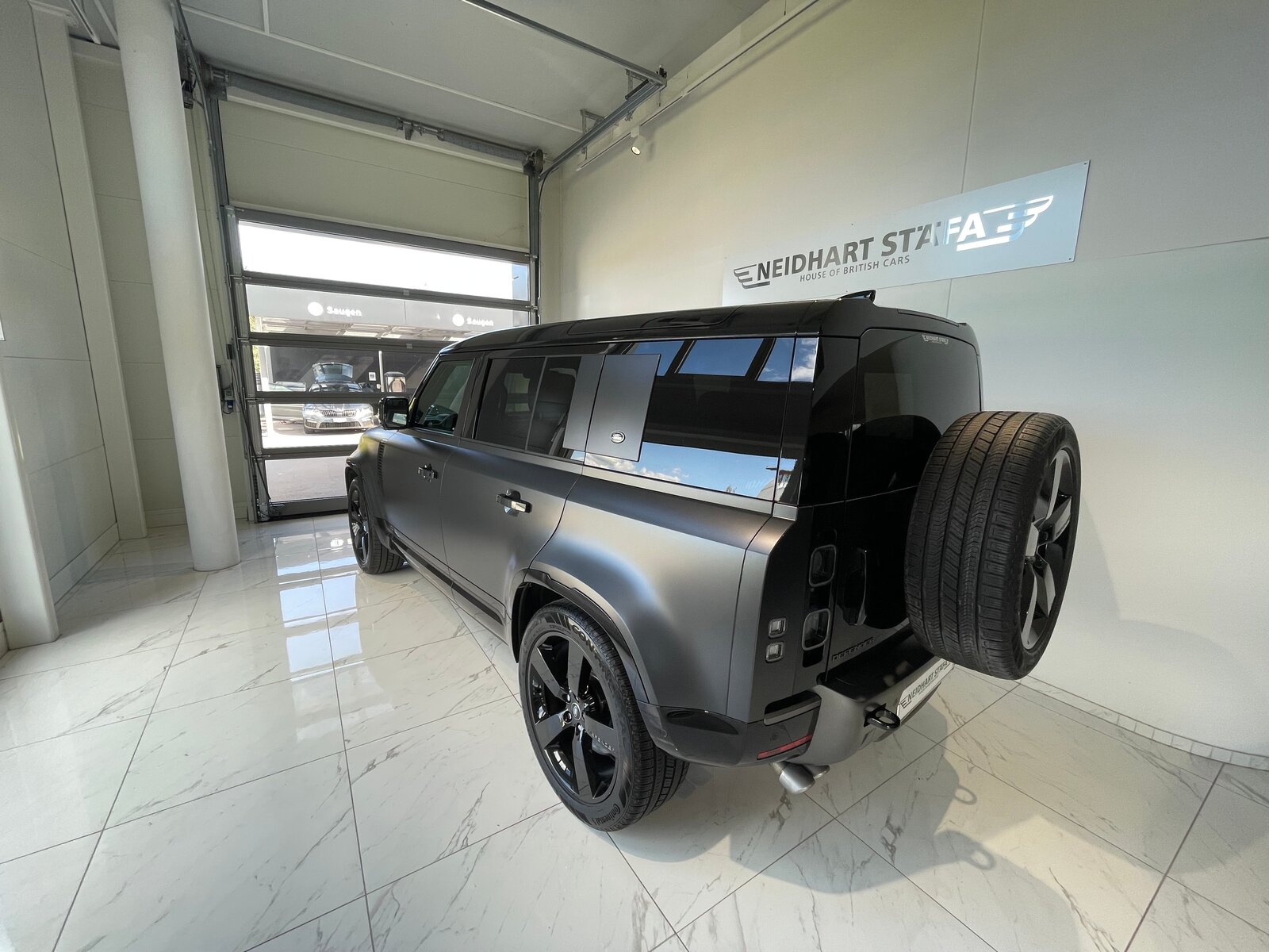 LAND ROVER Defender 110 525 V8 5.0 Carpathian Edition AT8, Essence, Occasion / Utilisé, Automatique - 3