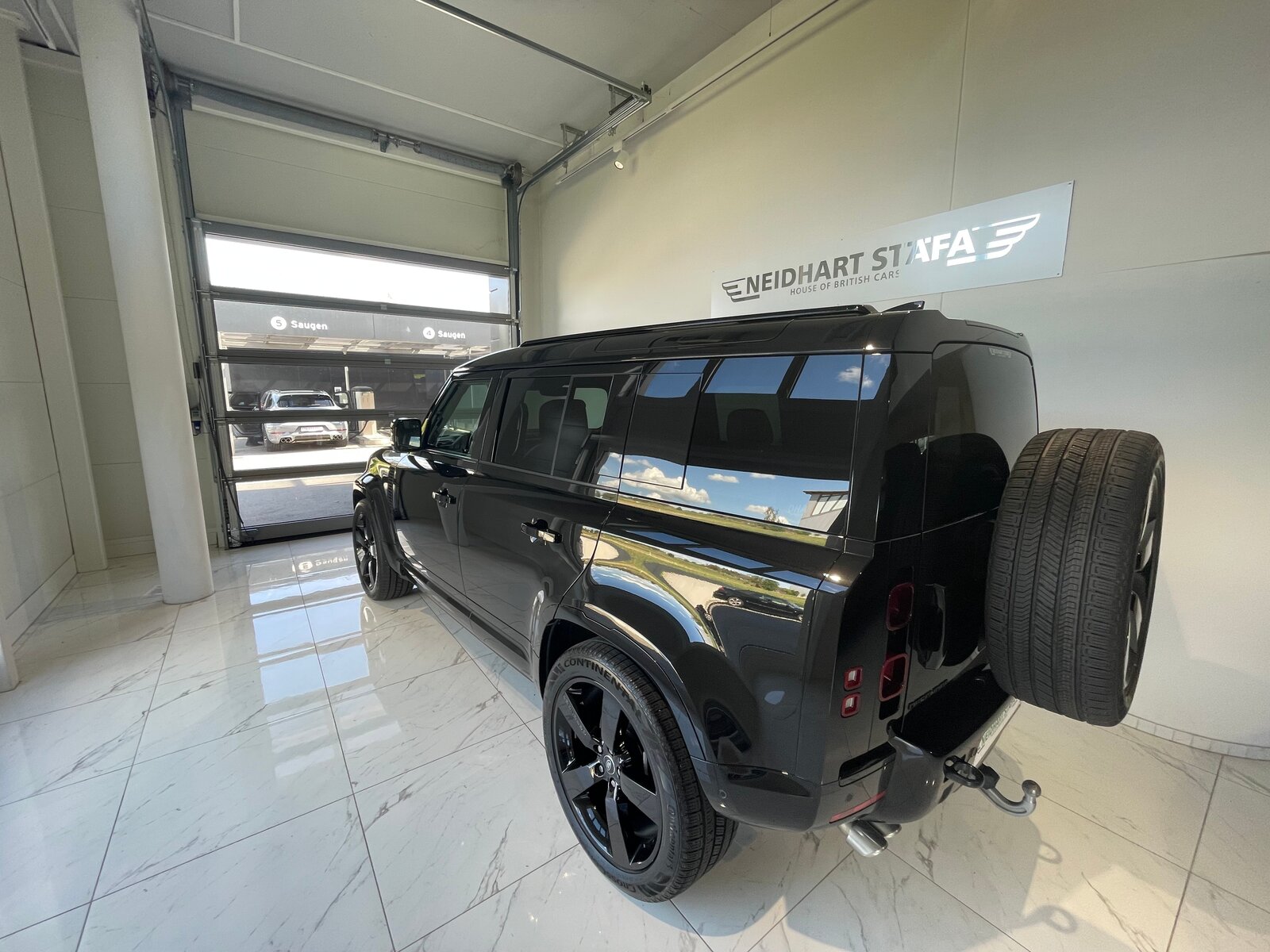 LAND ROVER Defender 110 425 V8 5.0 X AT8, Essence, Occasion / Utilisé, Automatique - 3