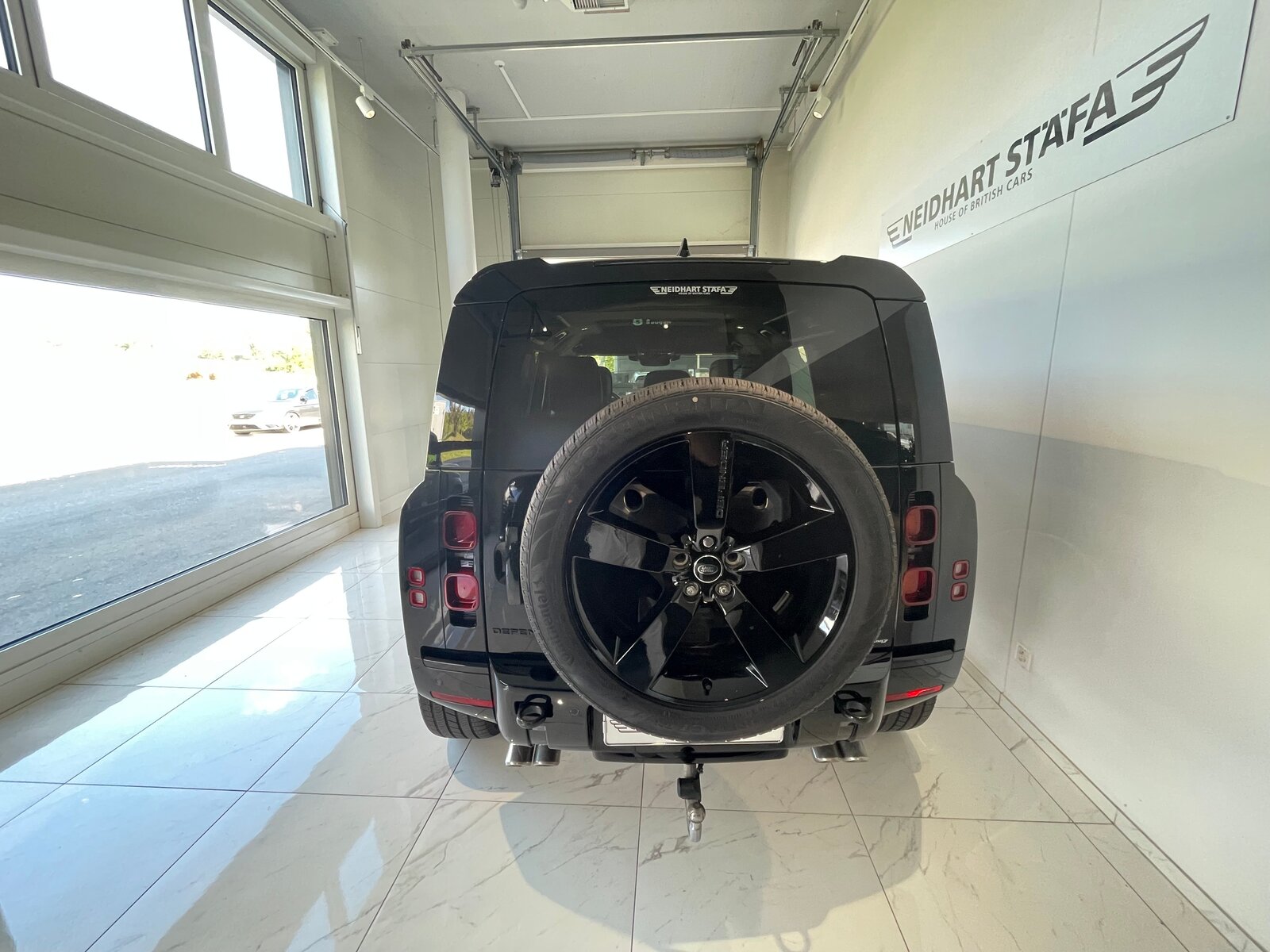 LAND ROVER Defender 110 425 V8 5.0 X AT8, Essence, Occasion / Utilisé, Automatique - 4