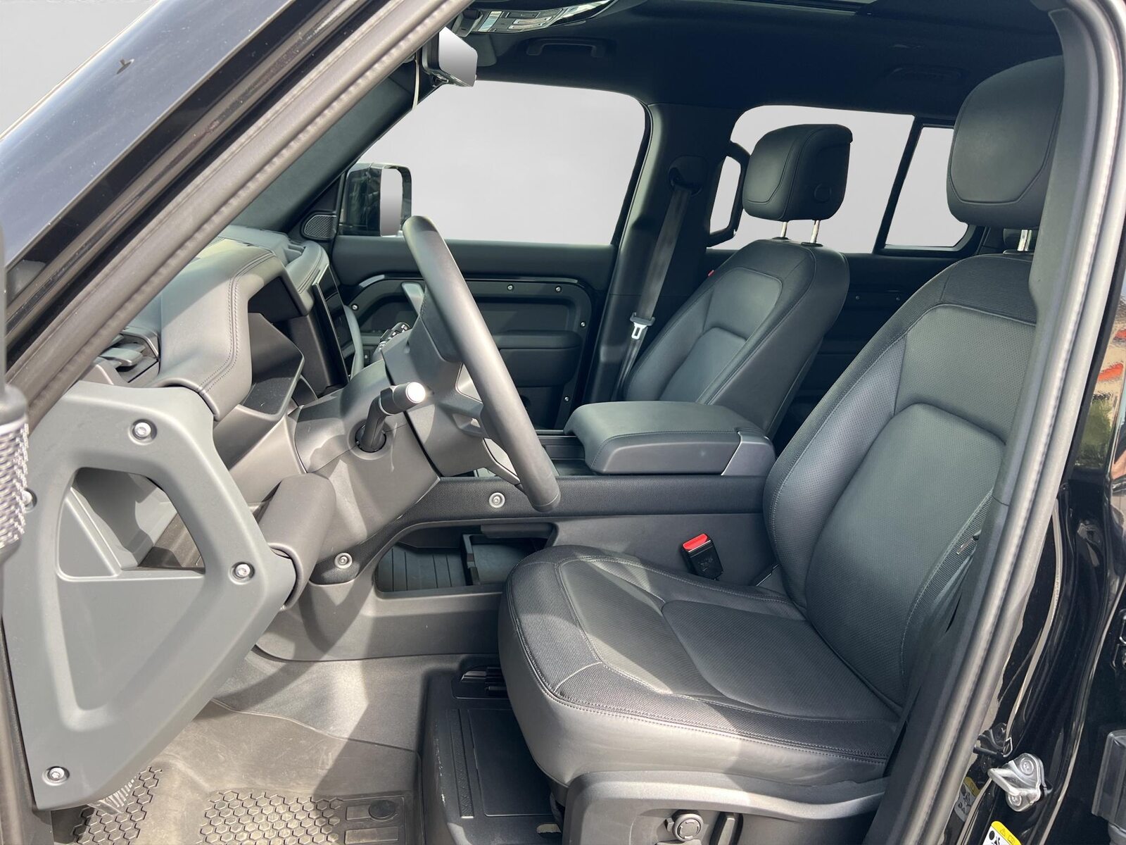 LAND ROVER Defender 110 3.0 D I6 300 X-Dynamic HSE, Mild-Hybrid Diesel/Electric, Second hand / Used, Automatic - 2