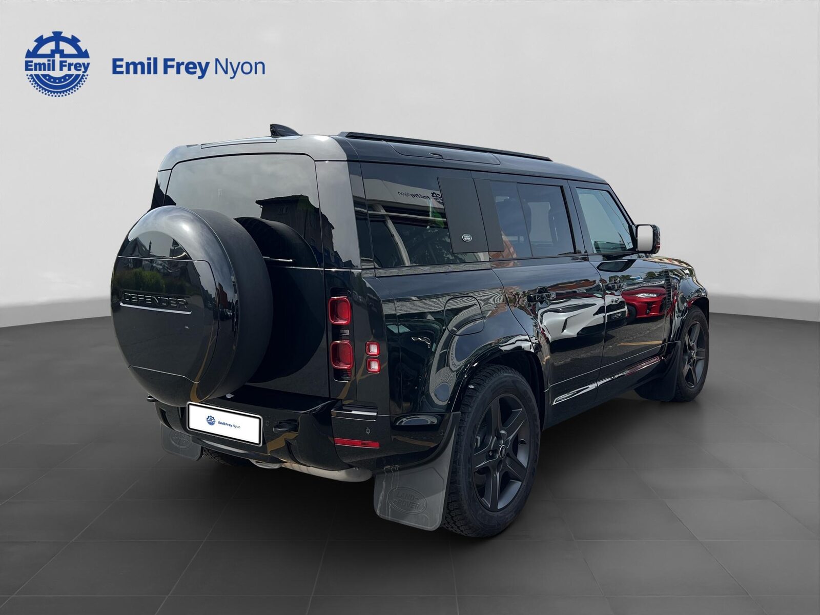LAND ROVER Defender 110 3.0 D I6 300 X-Dynamic HSE, Mild-Hybrid Diesel/Electric, Second hand / Used, Automatic - 6