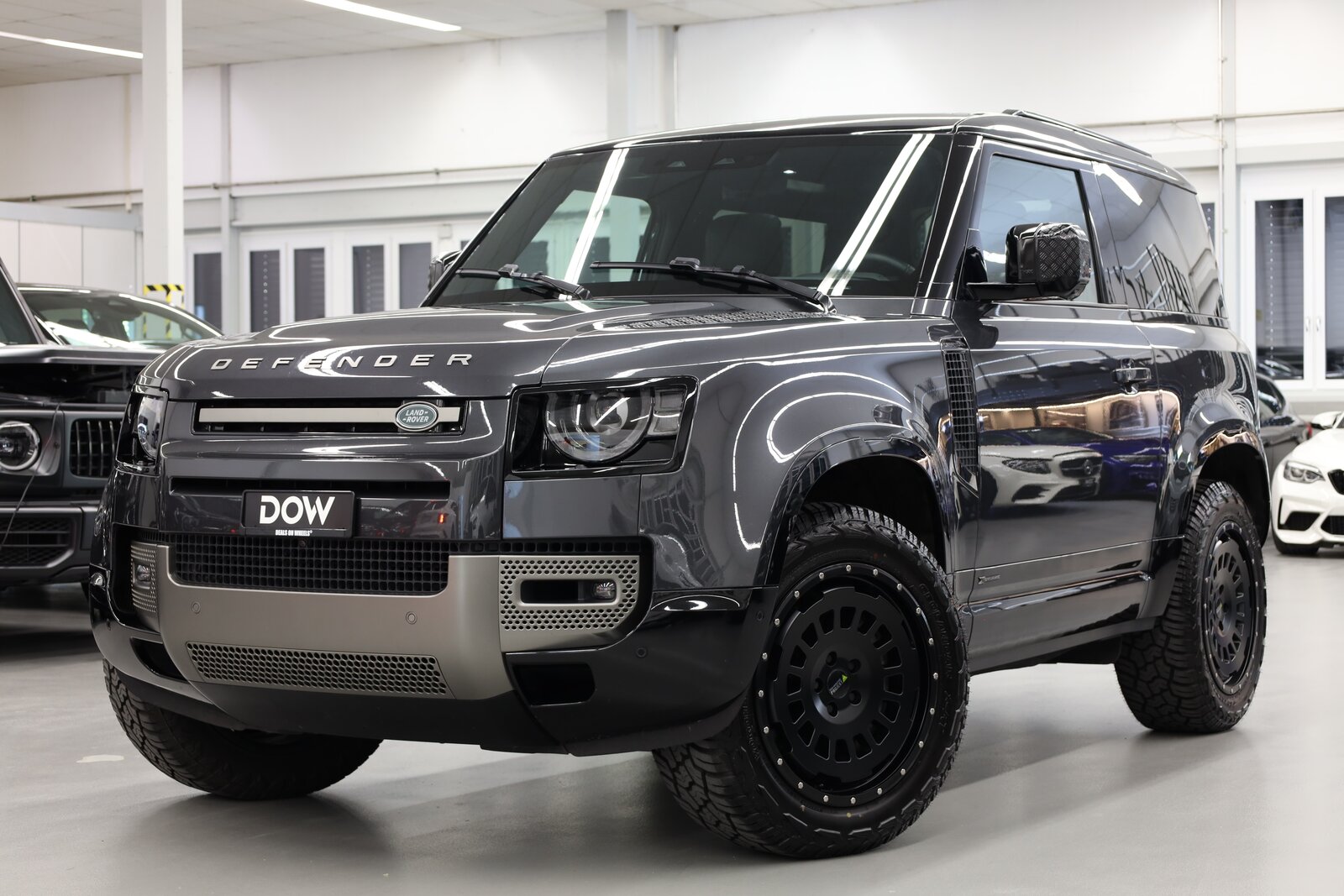 LAND ROVER Defender 90 3.0 I6 X-Dynamic HSE