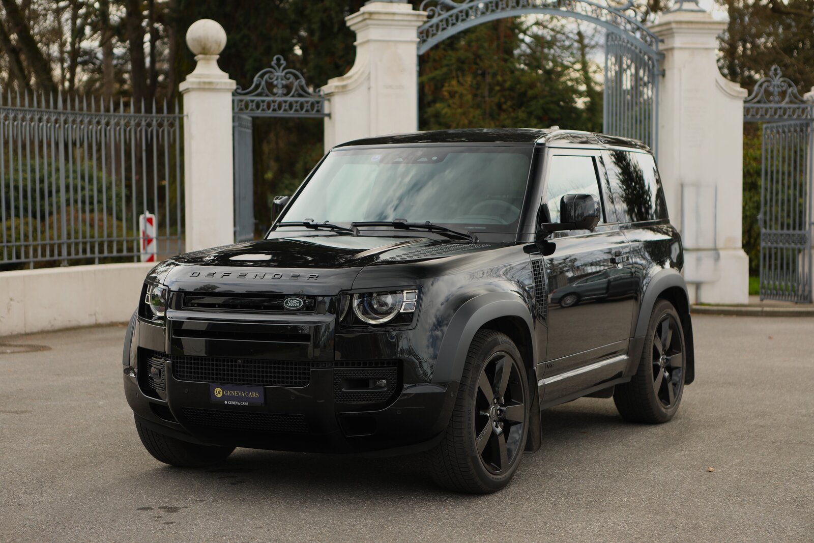 LAND ROVER Defender 90 525 V8 5.0 AT8