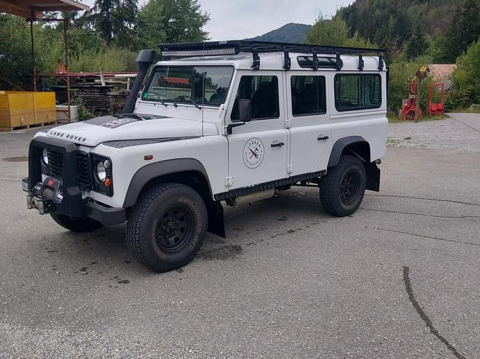 LAND ROVER Defender 110TD, Essence, Occasion / Utilisé, Manuelle