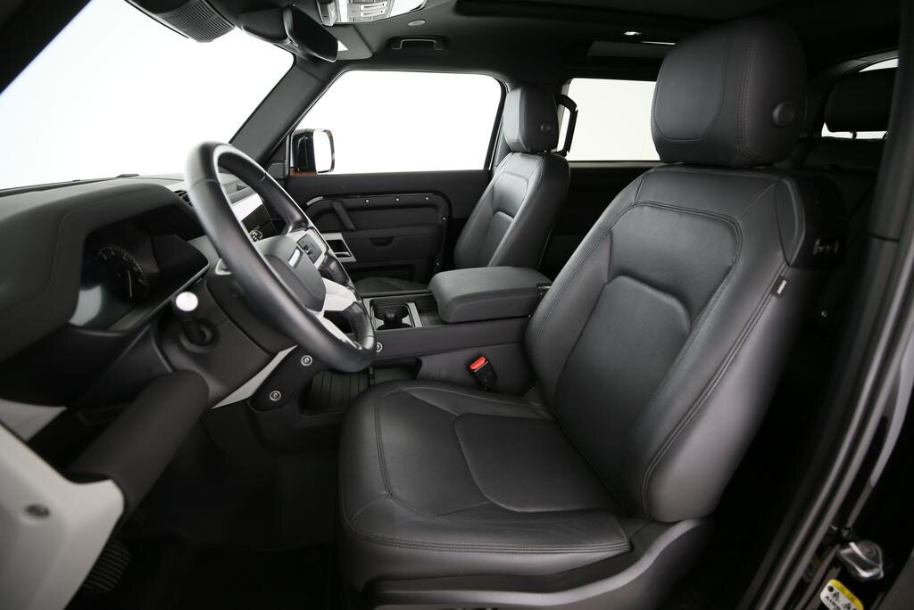 LAND ROVER Defender 90 2.0 Si4 SE, Petrol, Second hand / Used, Automatic - 6