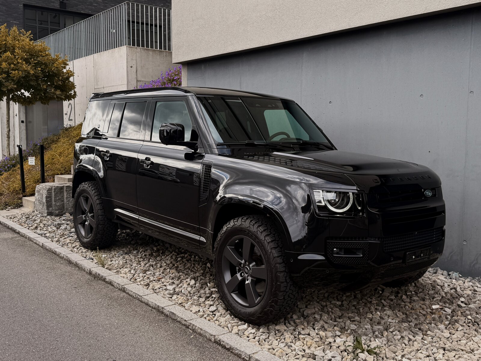 LAND ROVER Defender 110 525 V8 5.0 AT8