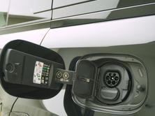 LAND ROVER Defender 2.0 P400e X-Dynamic SE, Plug-in-Hybrid Petrol/Electric, Second hand / Used, Automatic - 4