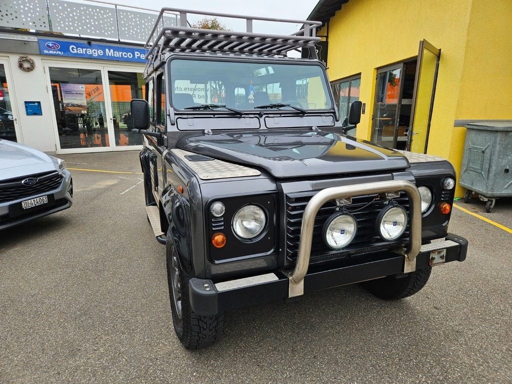 LAND ROVER 90 TD5 „Tomb Raider / Lara Croft“ – seltene Limited Edition, Diesel, Occasion / Gebraucht, Handschaltung - 2