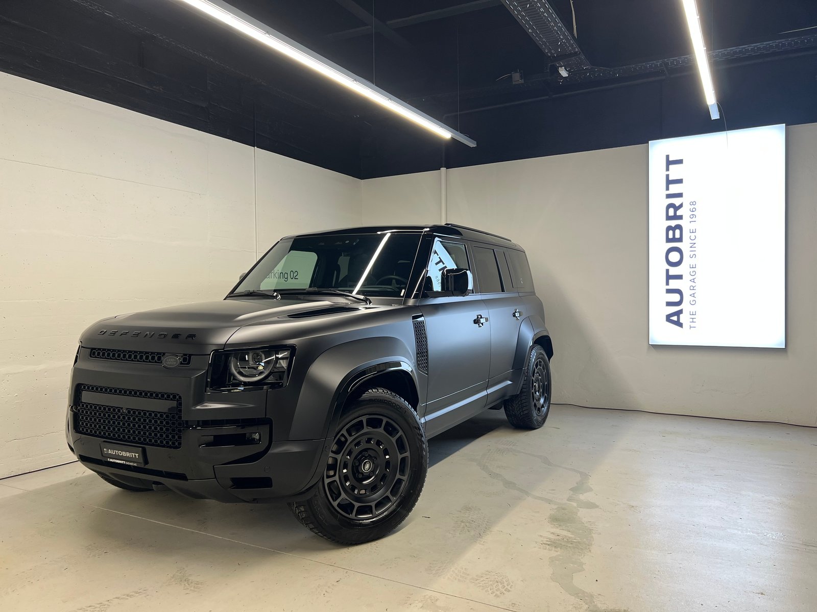 LAND ROVER Defender 110 4.4 V8 Octa Black Octa Black Edition