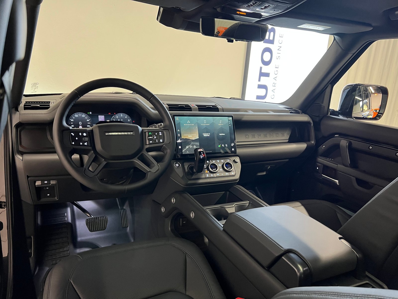 LAND ROVER Defender 110 2.0 P300e X-Dynamic HSE, Plug-in-Hybrid Benzin/Elektro, Vorführwagen, Automatik - 3