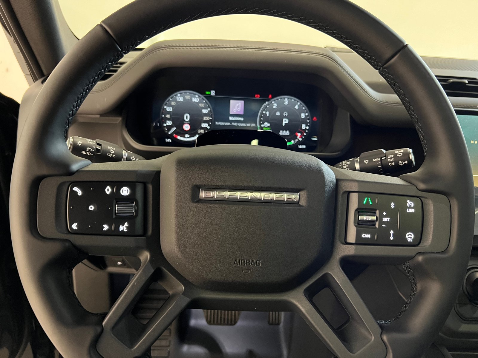 LAND ROVER Defender 110 2.0 P300e X-Dynamic HSE, Plug-in-Hybrid Benzin/Elektro, Vorführwagen, Automatik - 4
